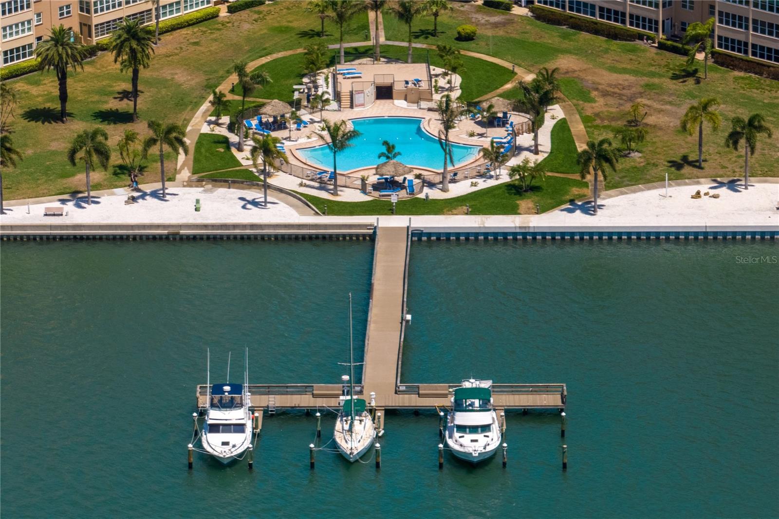 BAYWAY ISLES POINT BRITTANY FOUR - Residential