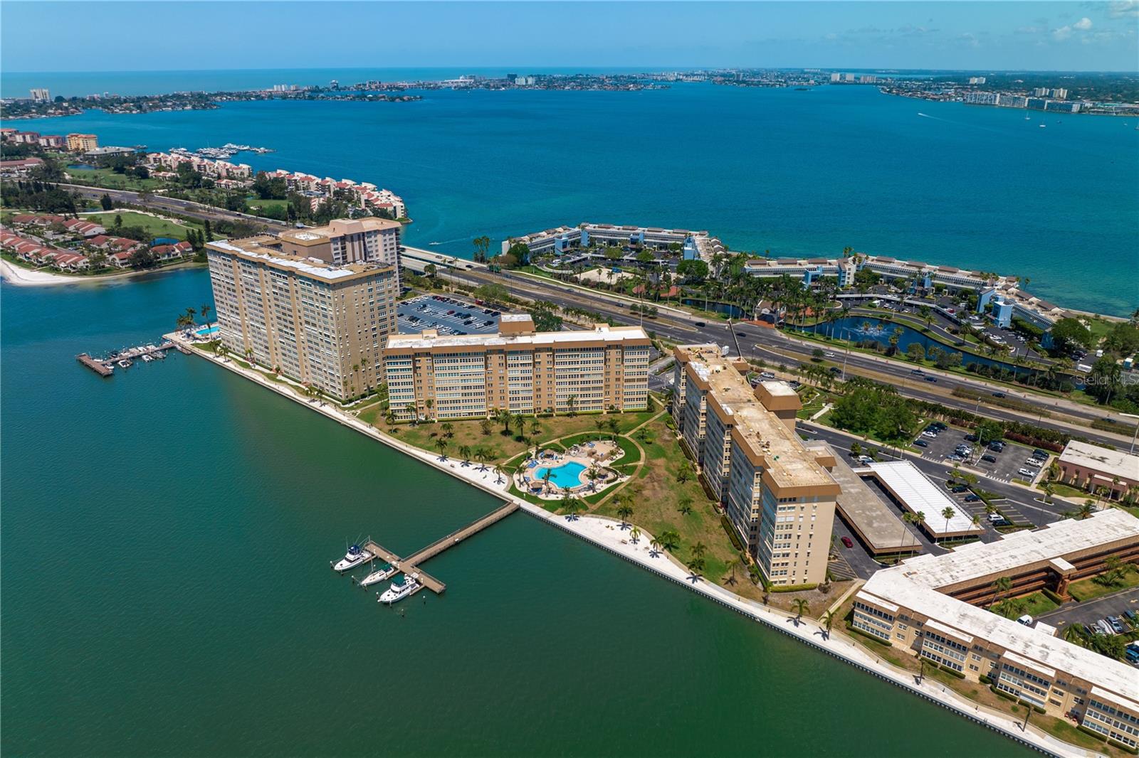 BAYWAY ISLES POINT BRITTANY FOUR - Residential