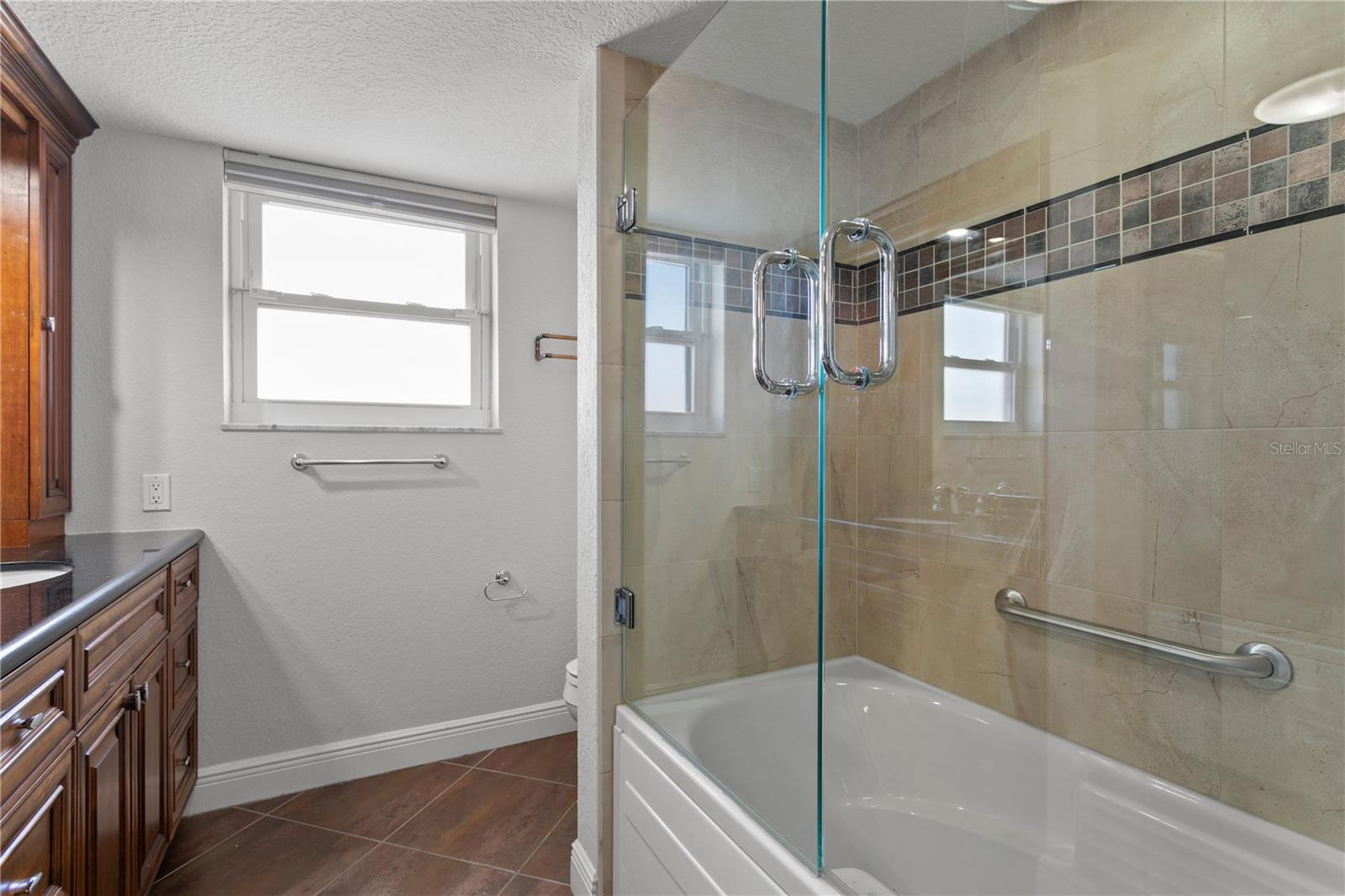 BAYWAY ISLES POINT BRITTANY FOUR - Residential