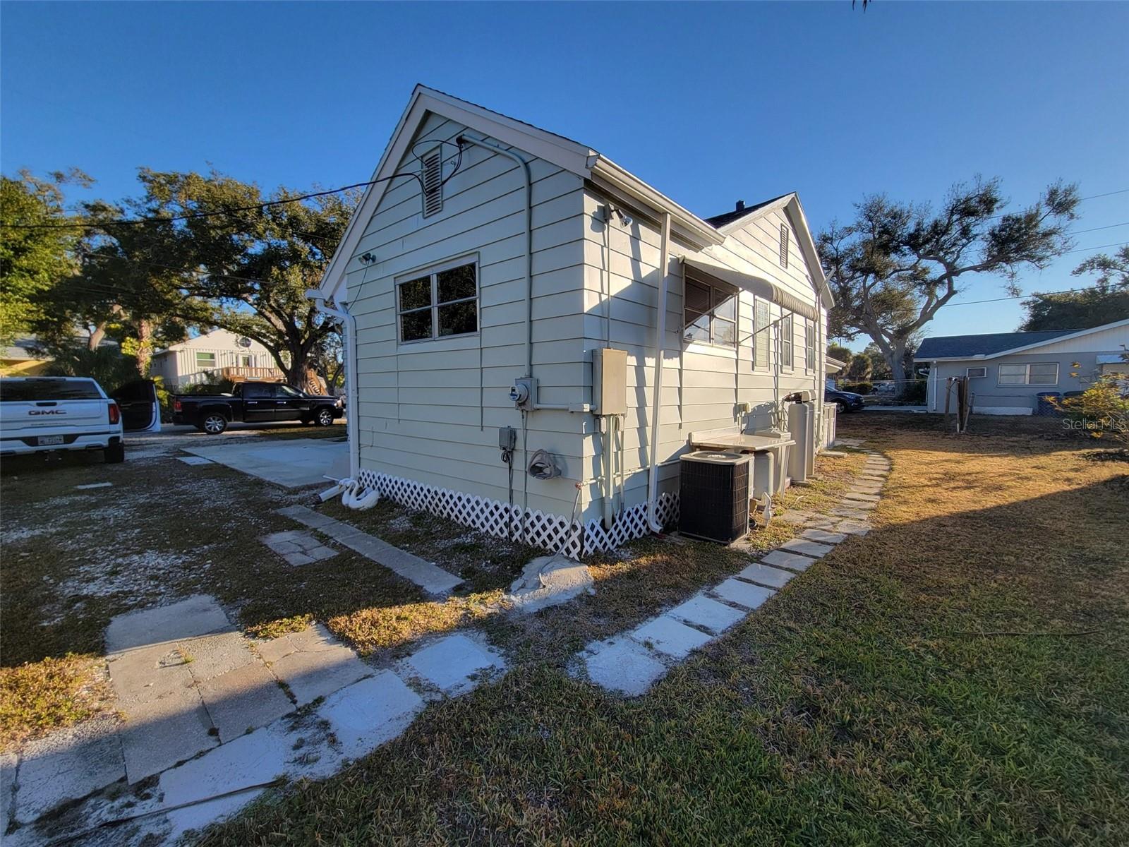 MOUNT PLEASANT - Residential