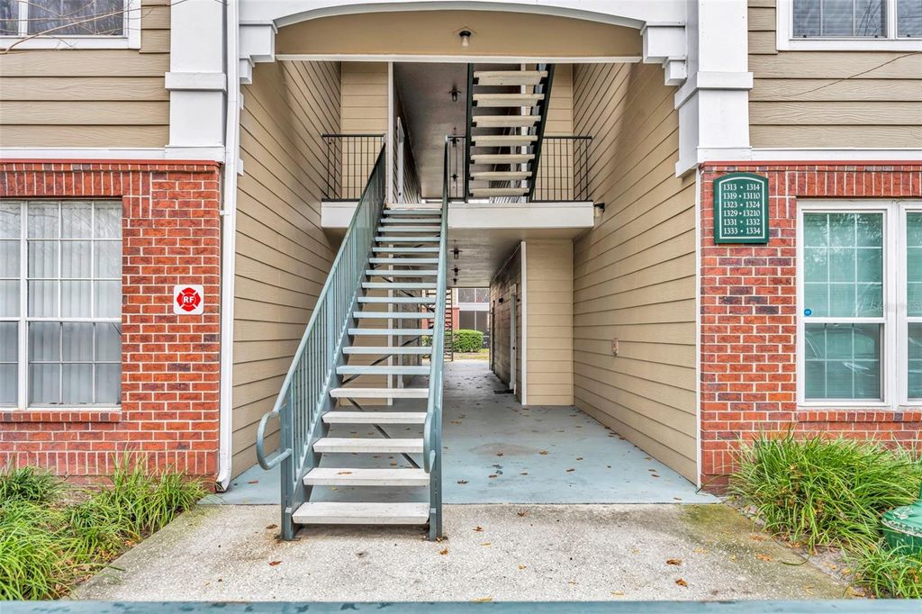 listing image 0