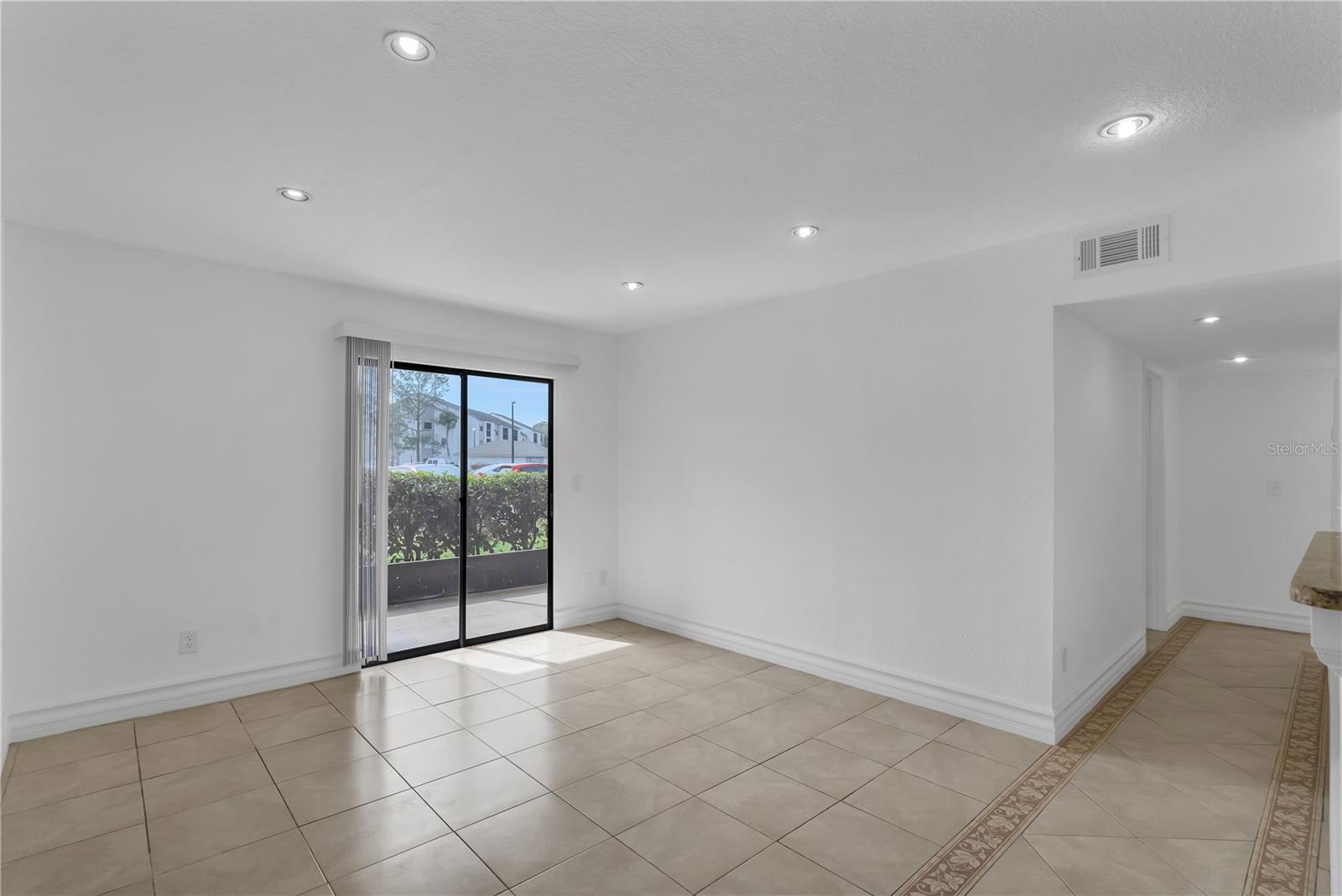 CASCADE AT KISSIMMEE CONDO - Residential