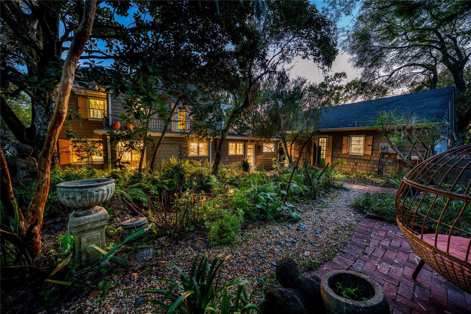 MOUNT DORA GARDNERS - Residential