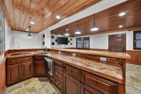 Tiny photo for 976 Fairview Avenue, Mount Dora, FL 32757 (MLS # G5109268)