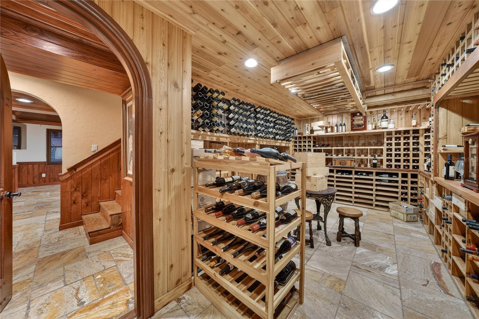 MOUNT DORA GARDNERS - Residential