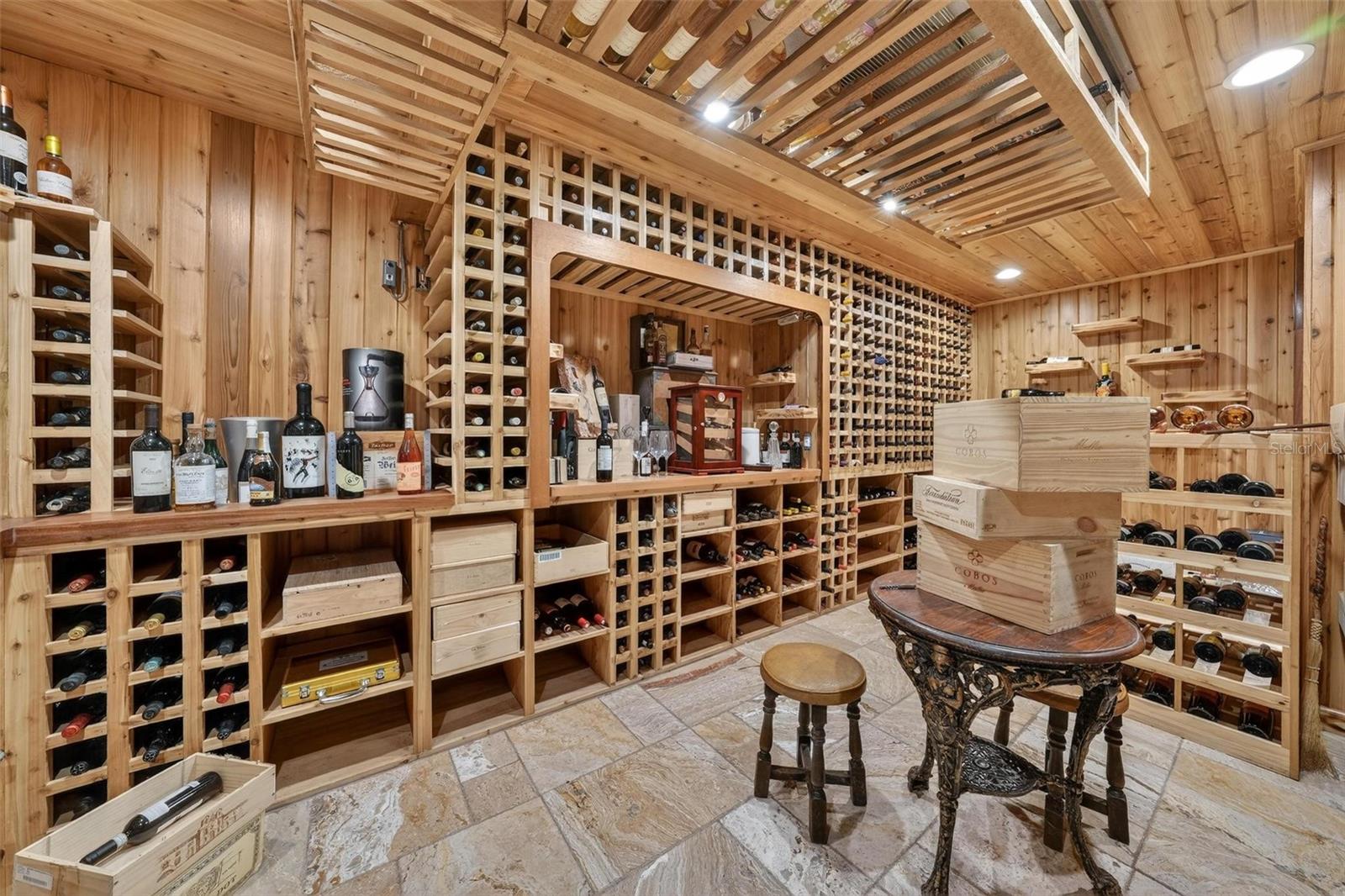 MOUNT DORA GARDNERS - Residential