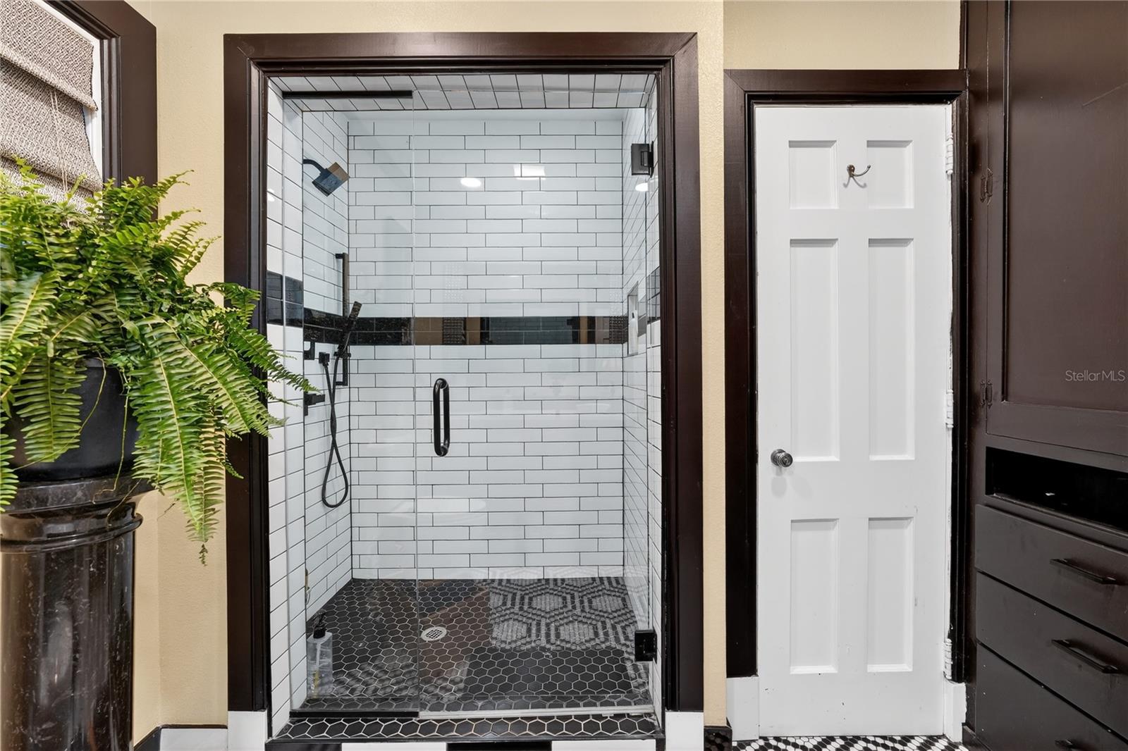 MOUNT DORA GARDNERS - Residential