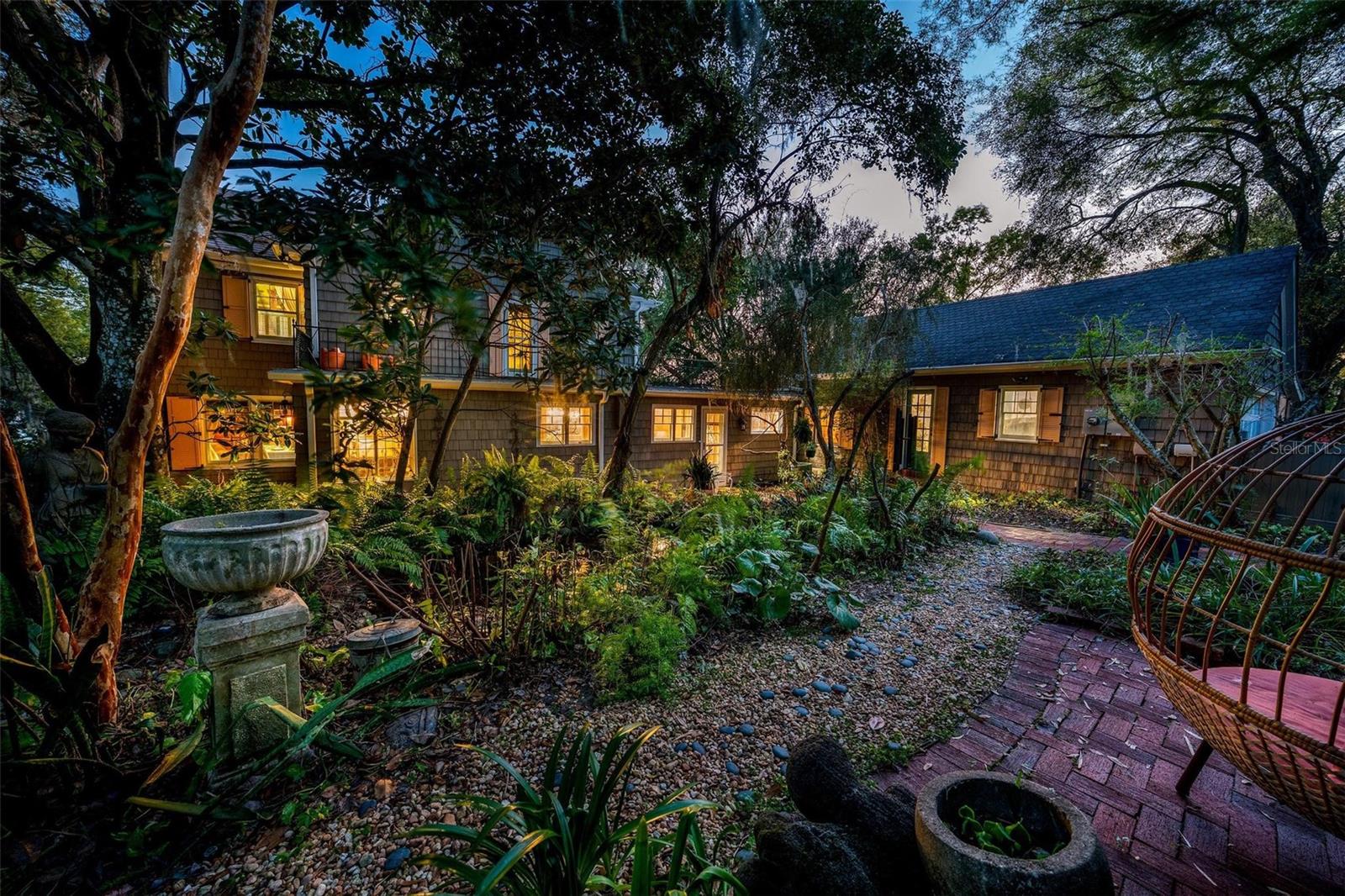 MOUNT DORA GARDNERS - Residential