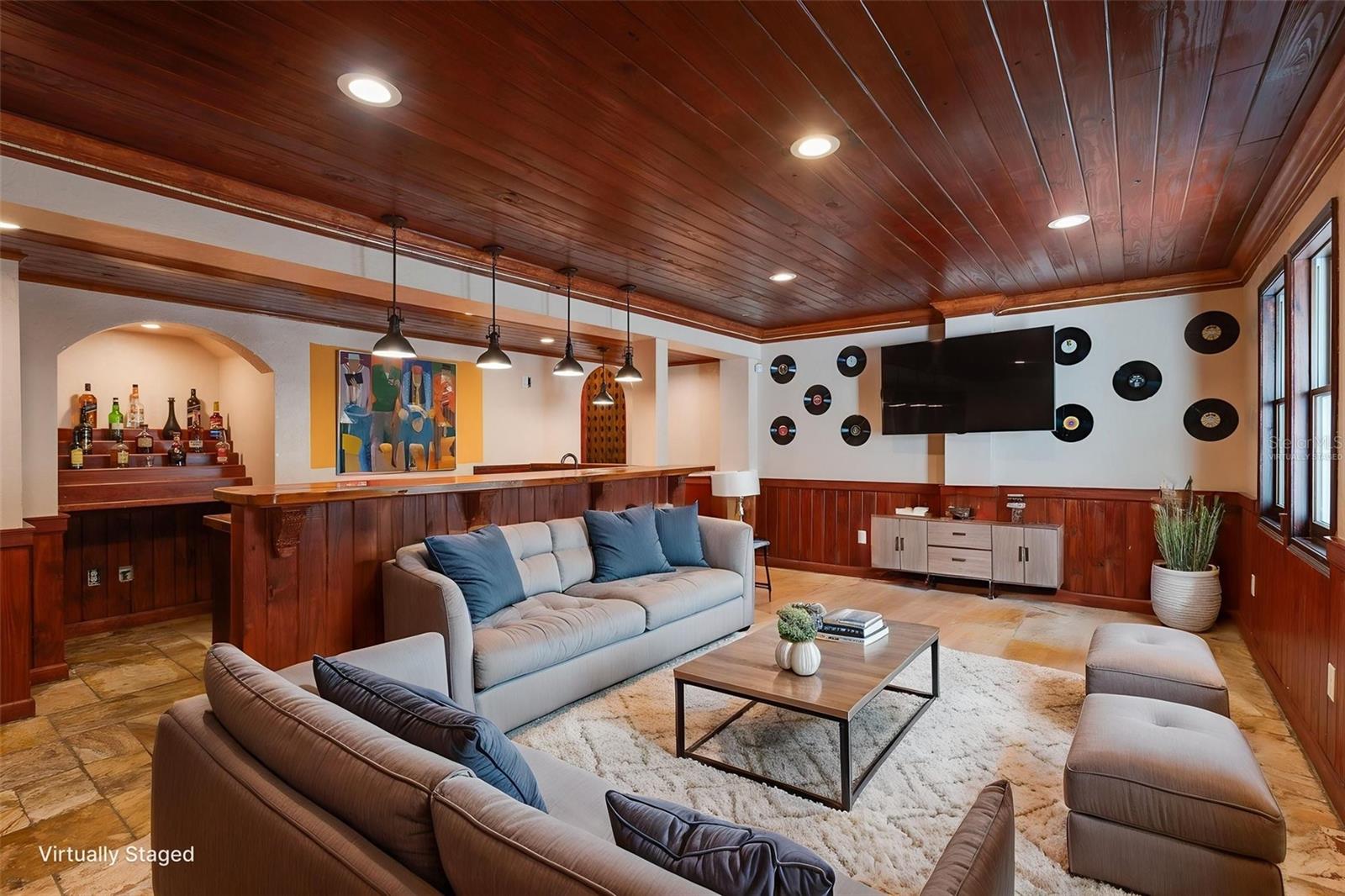 MOUNT DORA GARDNERS - Residential