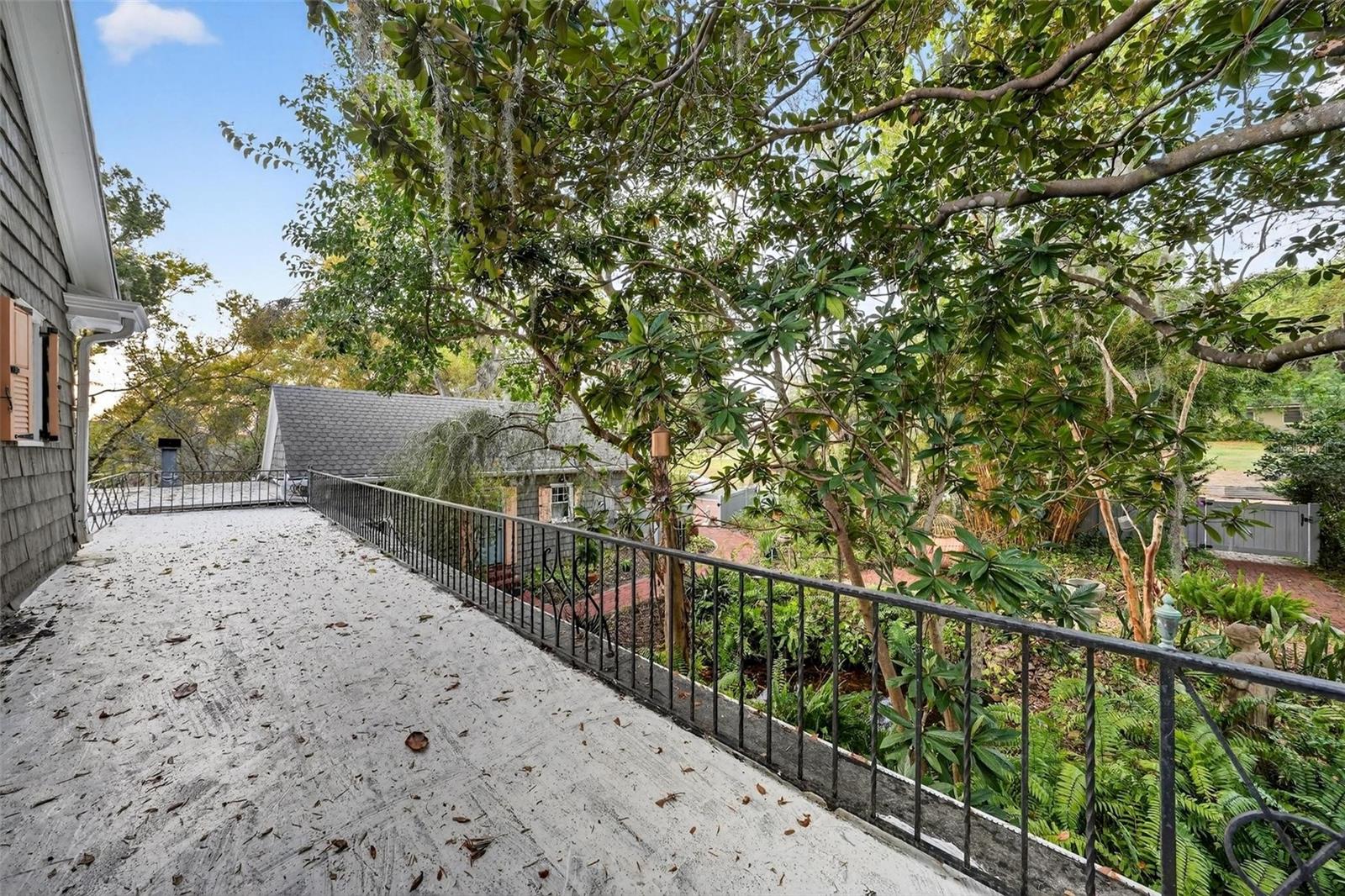 MOUNT DORA GARDNERS - Residential