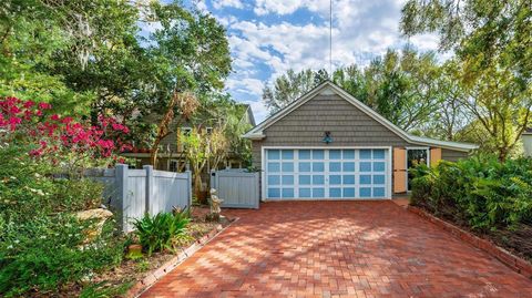 Tiny photo for 976 Fairview Avenue, Mount Dora, FL 32757 (MLS # G5109268)