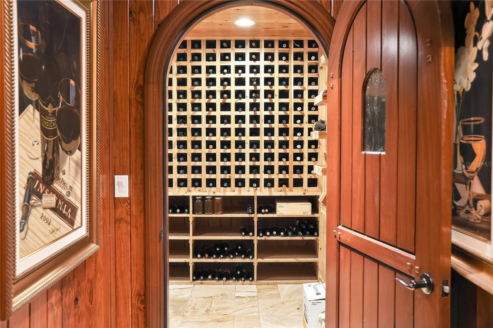 MOUNT DORA GARDNERS - Residential