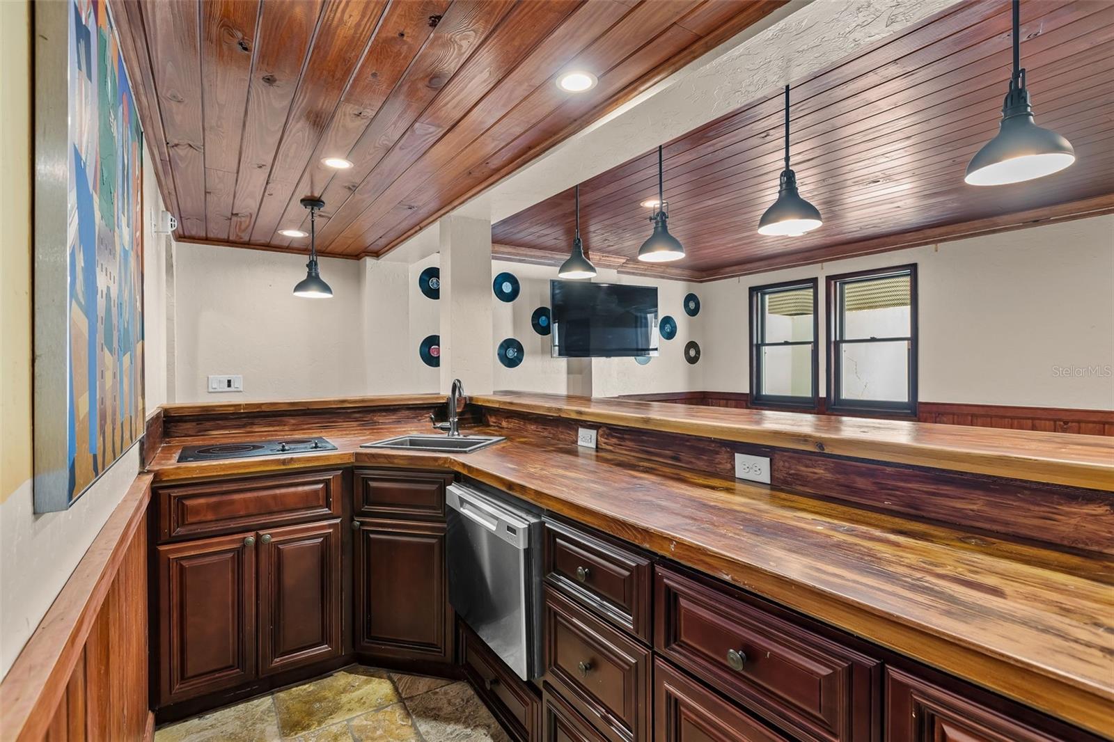 MOUNT DORA GARDNERS - Residential