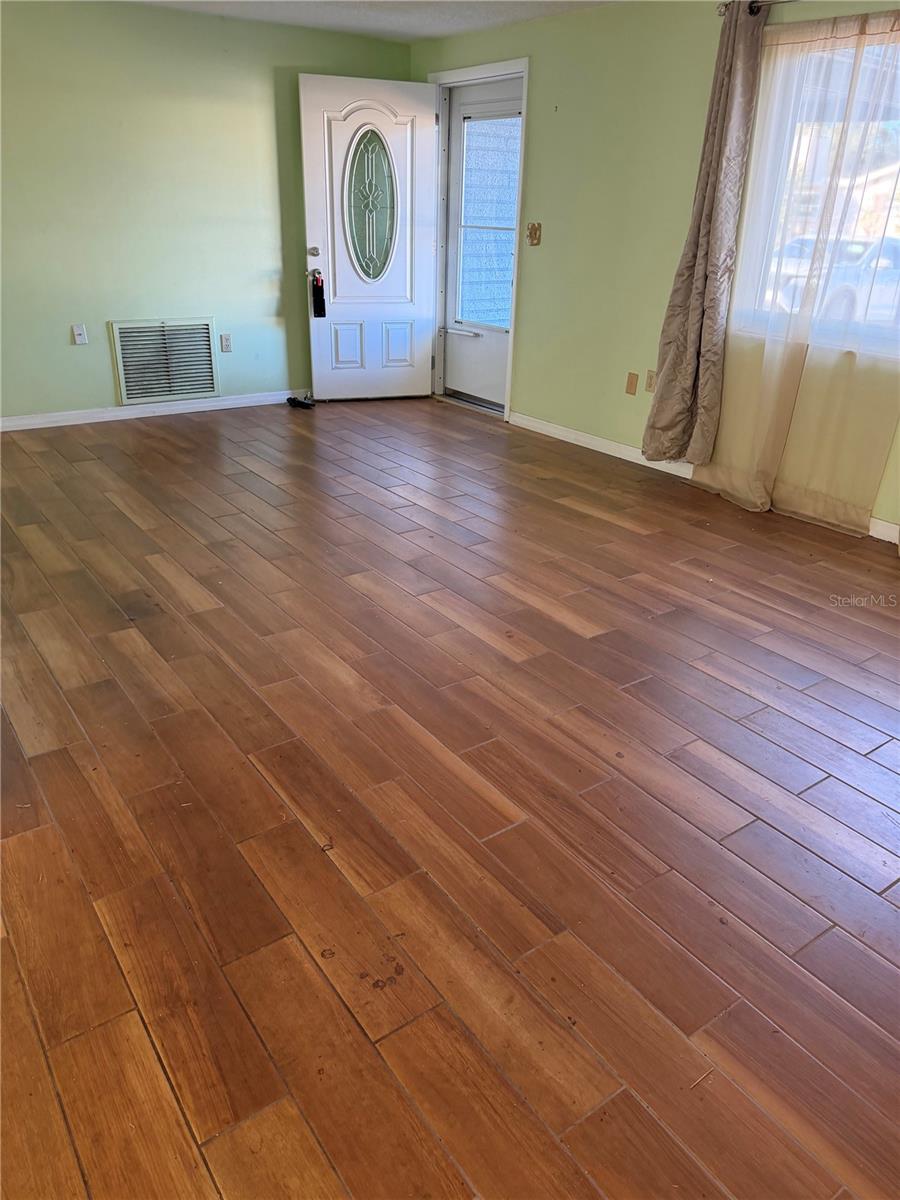 HILLANDALE - Residential