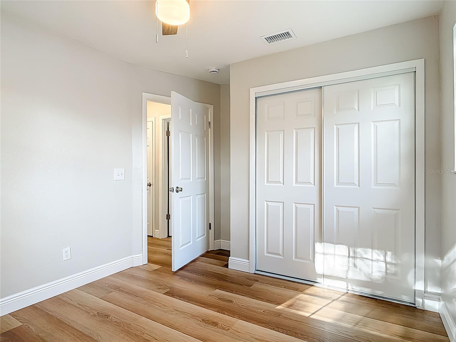 THREADGILL RESUB UNIT 01 - Residential