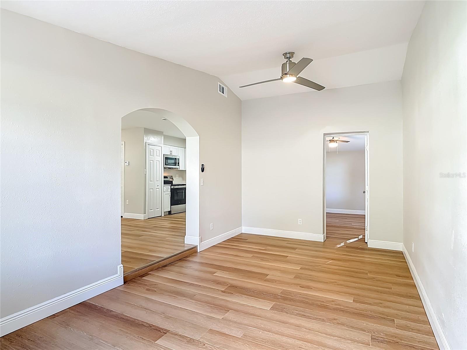 THREADGILL RESUB UNIT 01 - Residential
