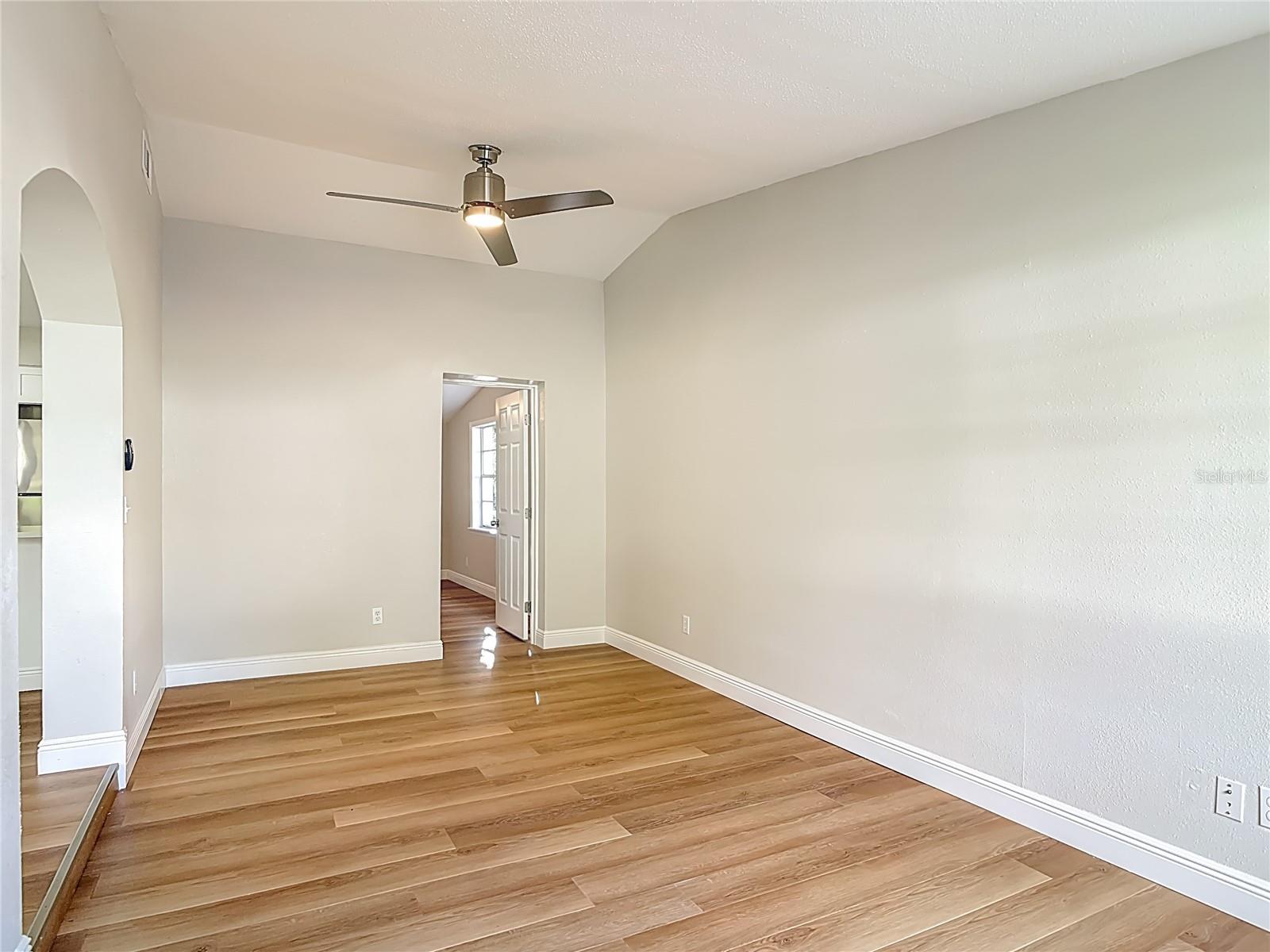 THREADGILL RESUB UNIT 01 - Residential