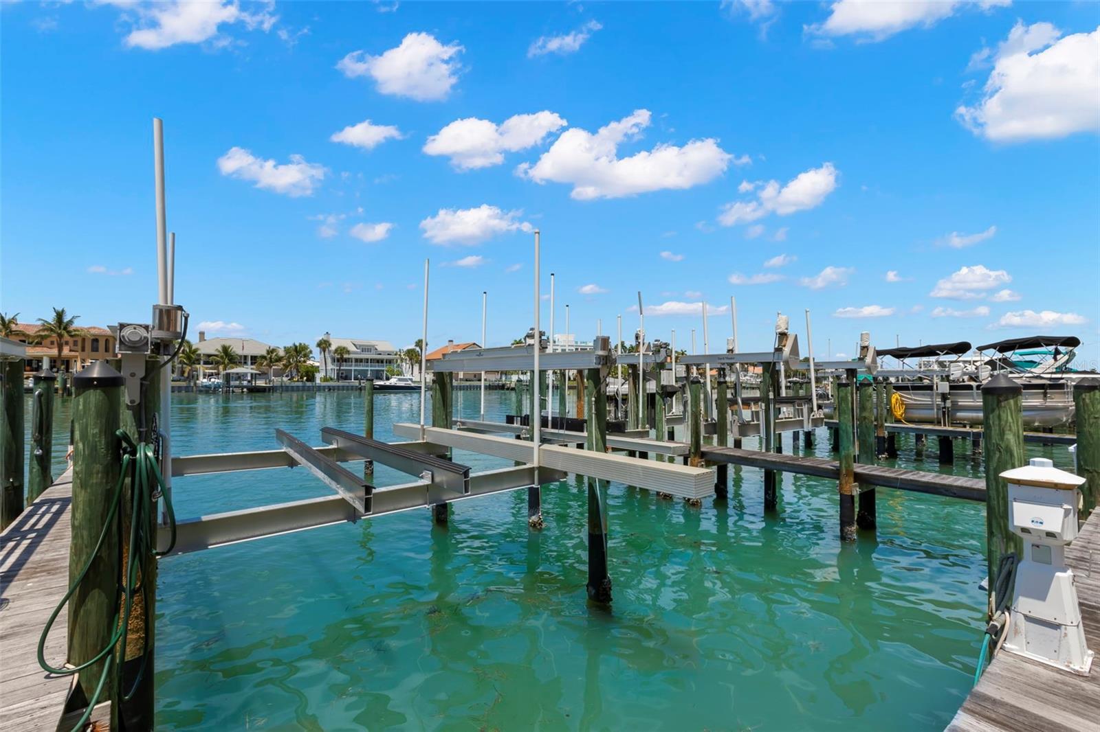 650 PINELLAS BAYWAY S 2301