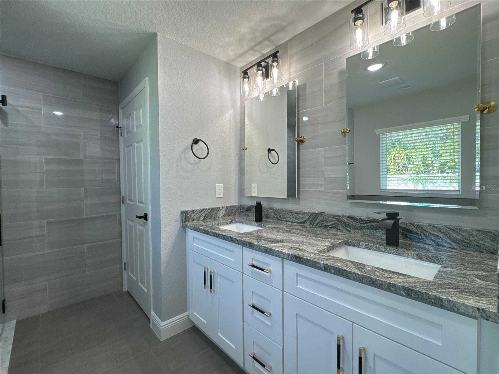 TAMPA OVERLOOK - Residential