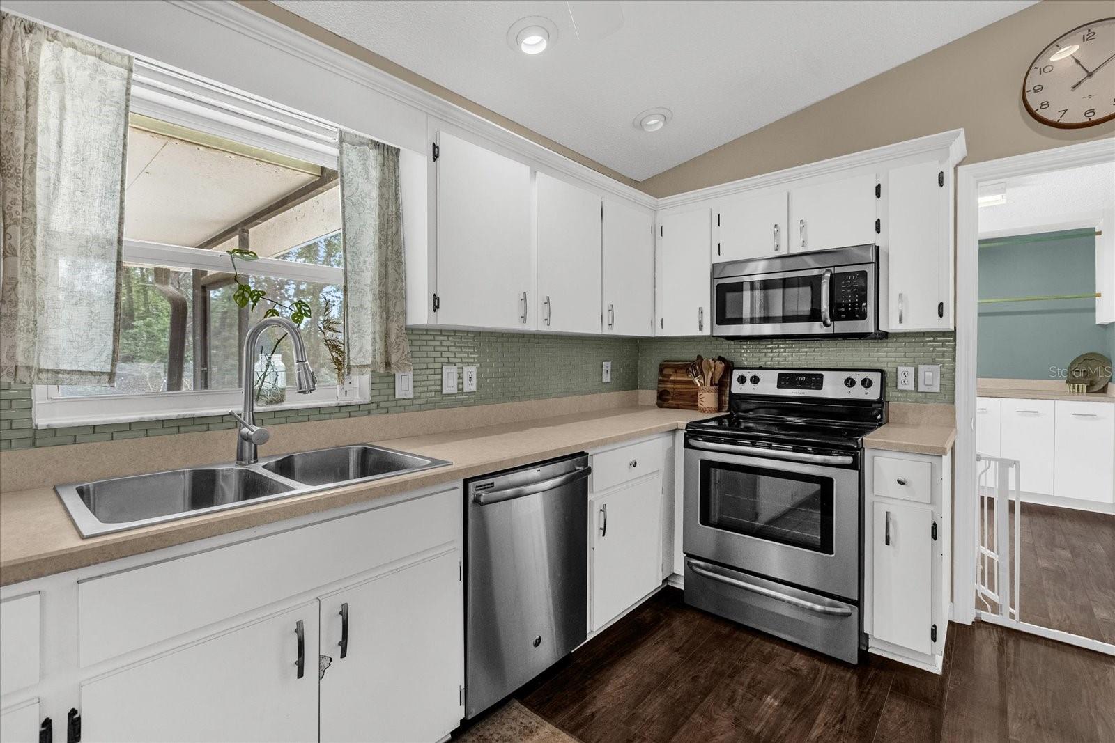 GLENVIEW ESTATES 2ND ADD - Residential