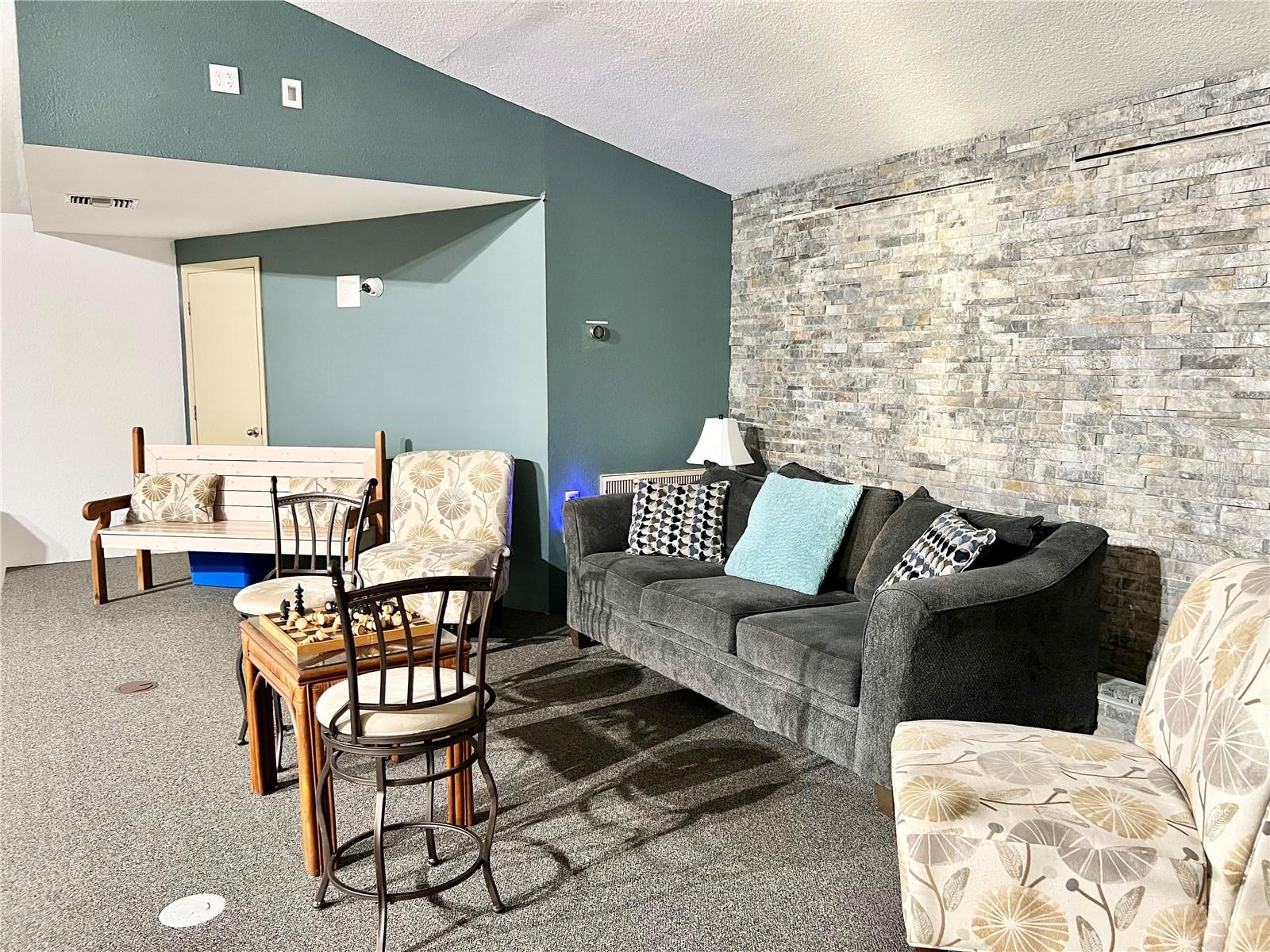 TEE & GREEN ESTATES 1ST ADD - Commercial Sale