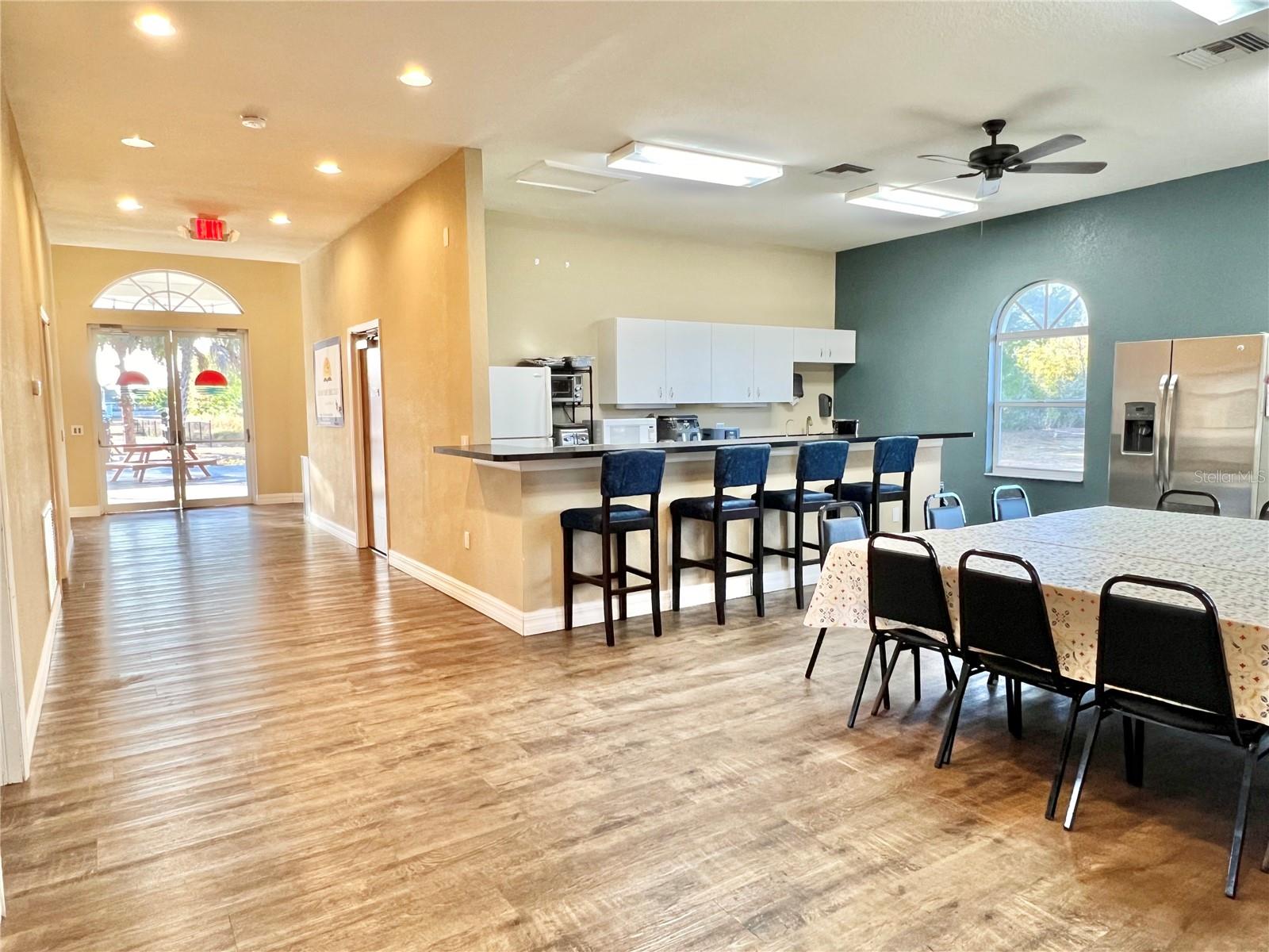 TEE & GREEN ESTATES 1ST ADD - Commercial Sale