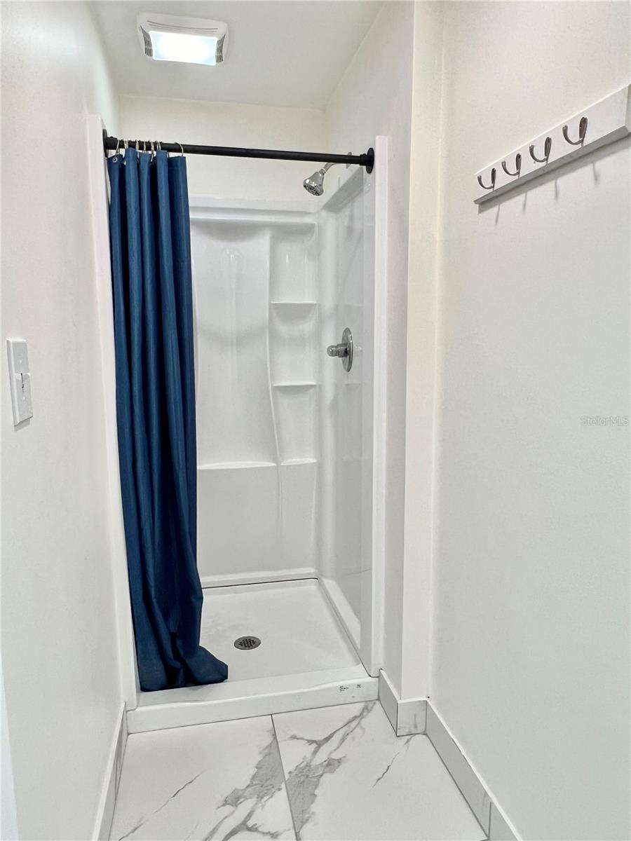 TEE & GREEN ESTATES 1ST ADD - Commercial Sale