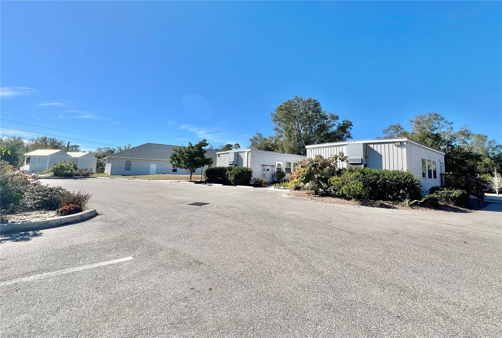 TEE & GREEN ESTATES 1ST ADD - Commercial Sale