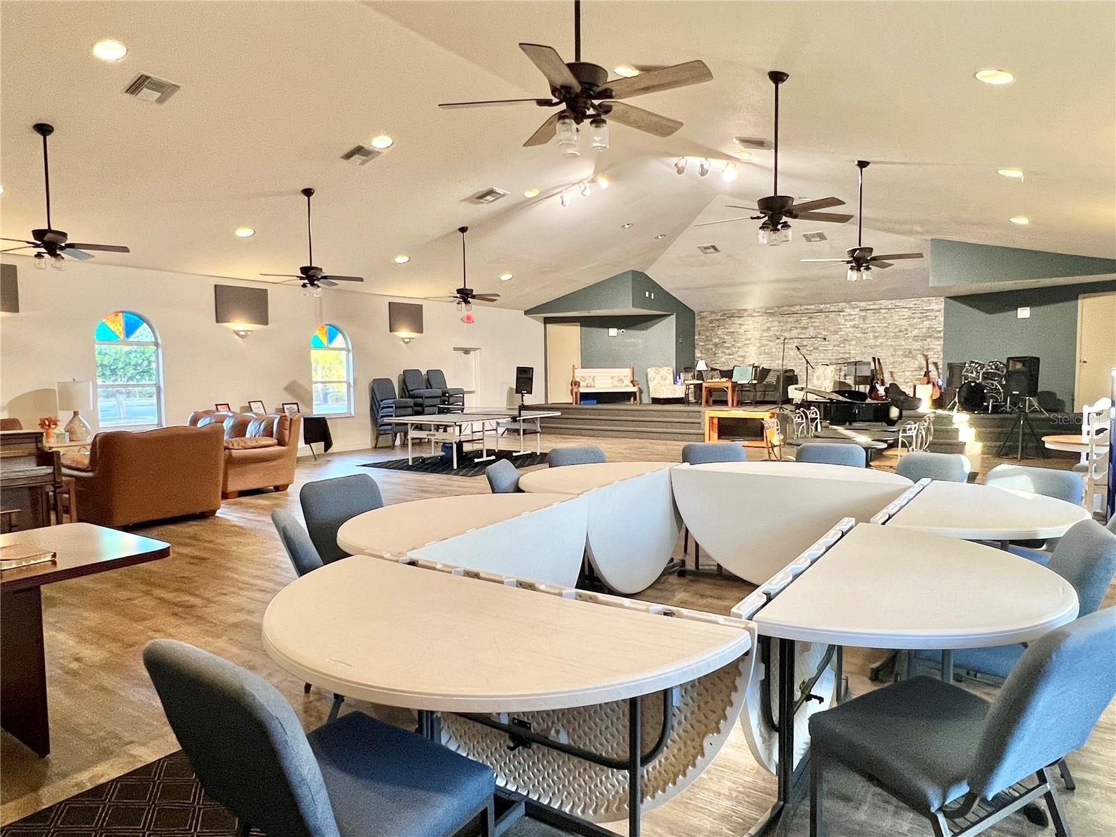 TEE & GREEN ESTATES 1ST ADD - Commercial Sale