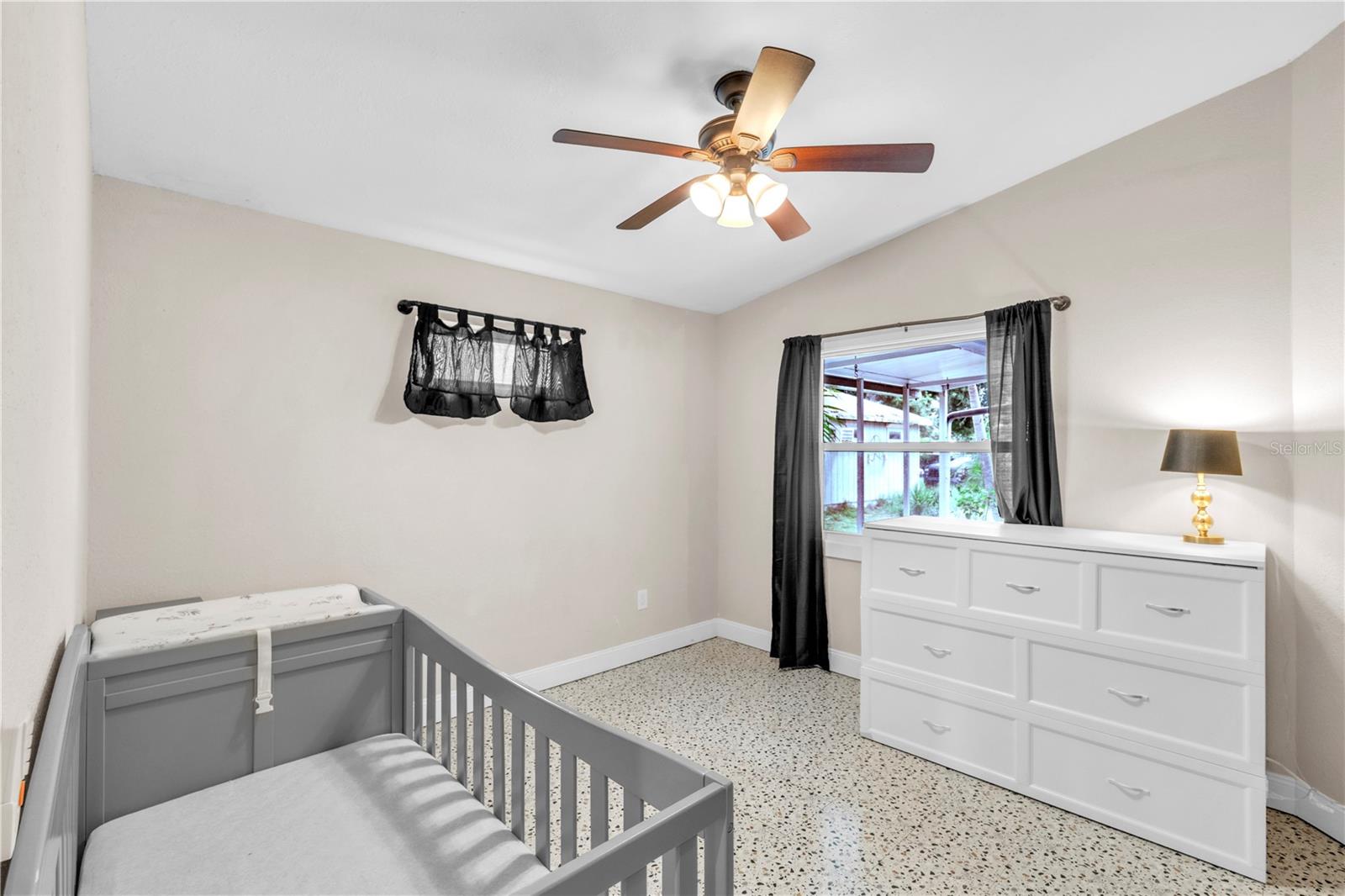 VENICE GROVES - Residential