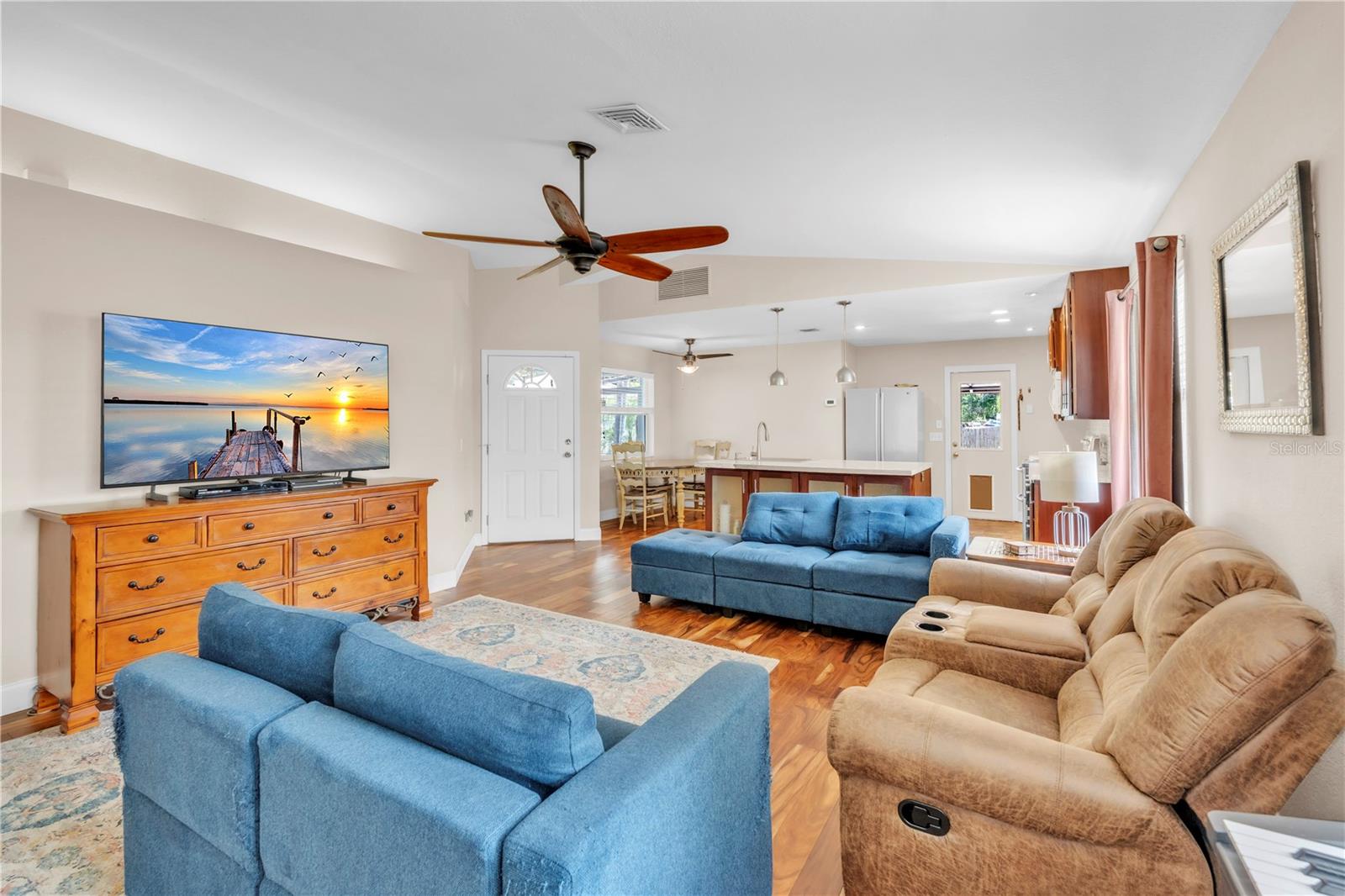 VENICE GROVES - Residential