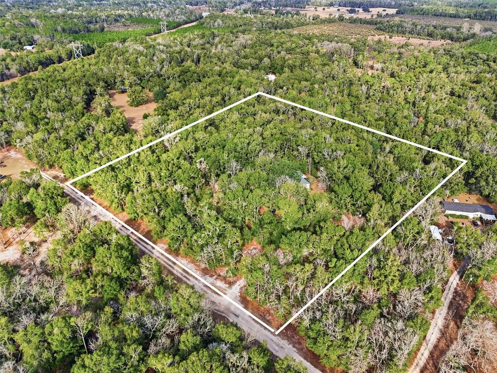 Photo of 269 SW Backwoods Glen, Fort White, FL 32038 (MLS # GC536959)
