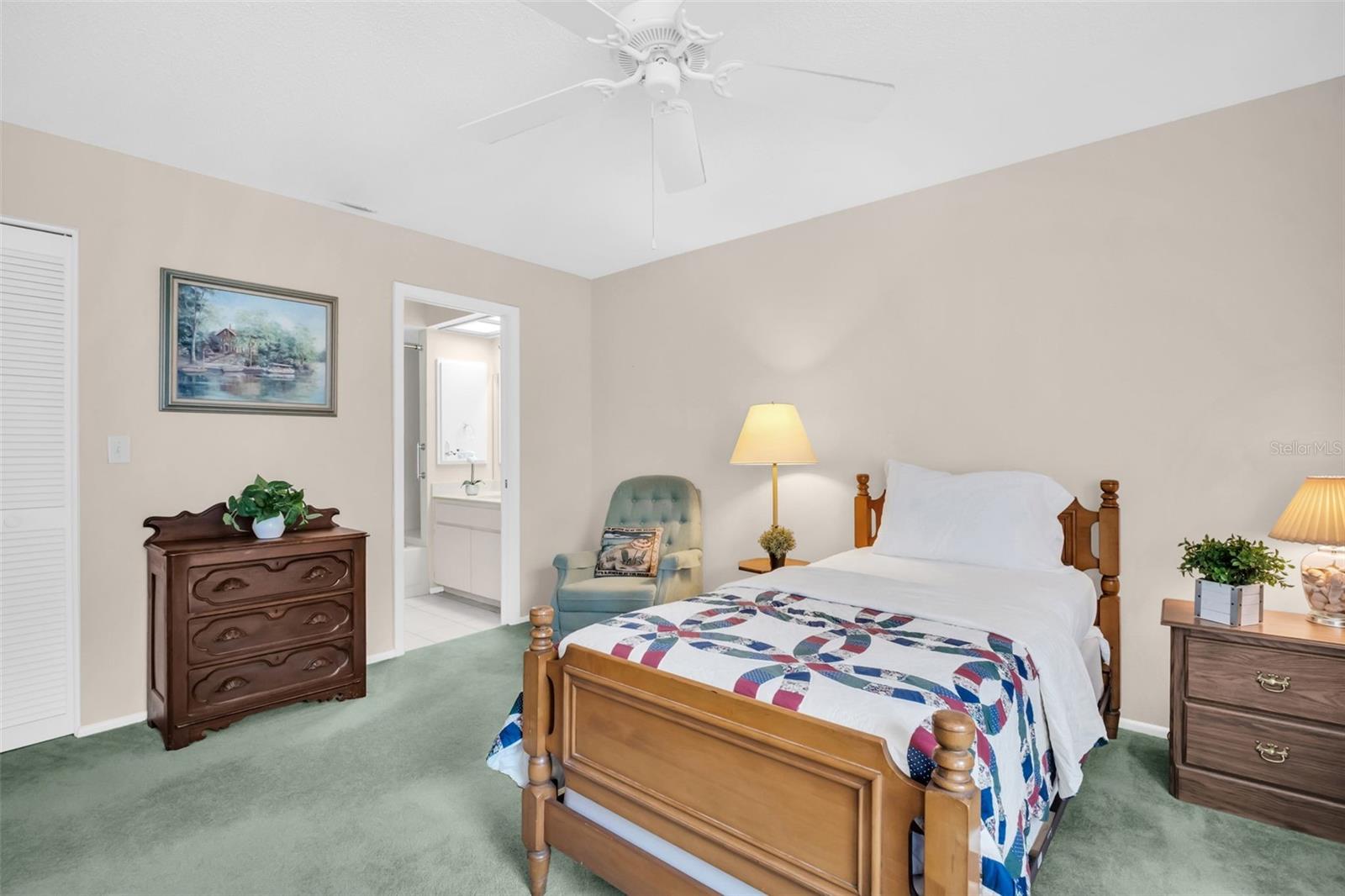 HIGHLAND LAKES SUTTON PLACE - Residential