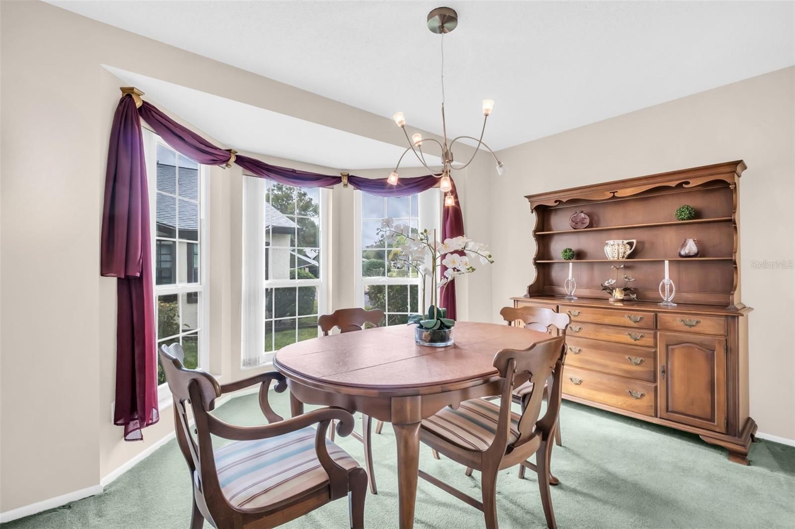 HIGHLAND LAKES SUTTON PLACE - Residential