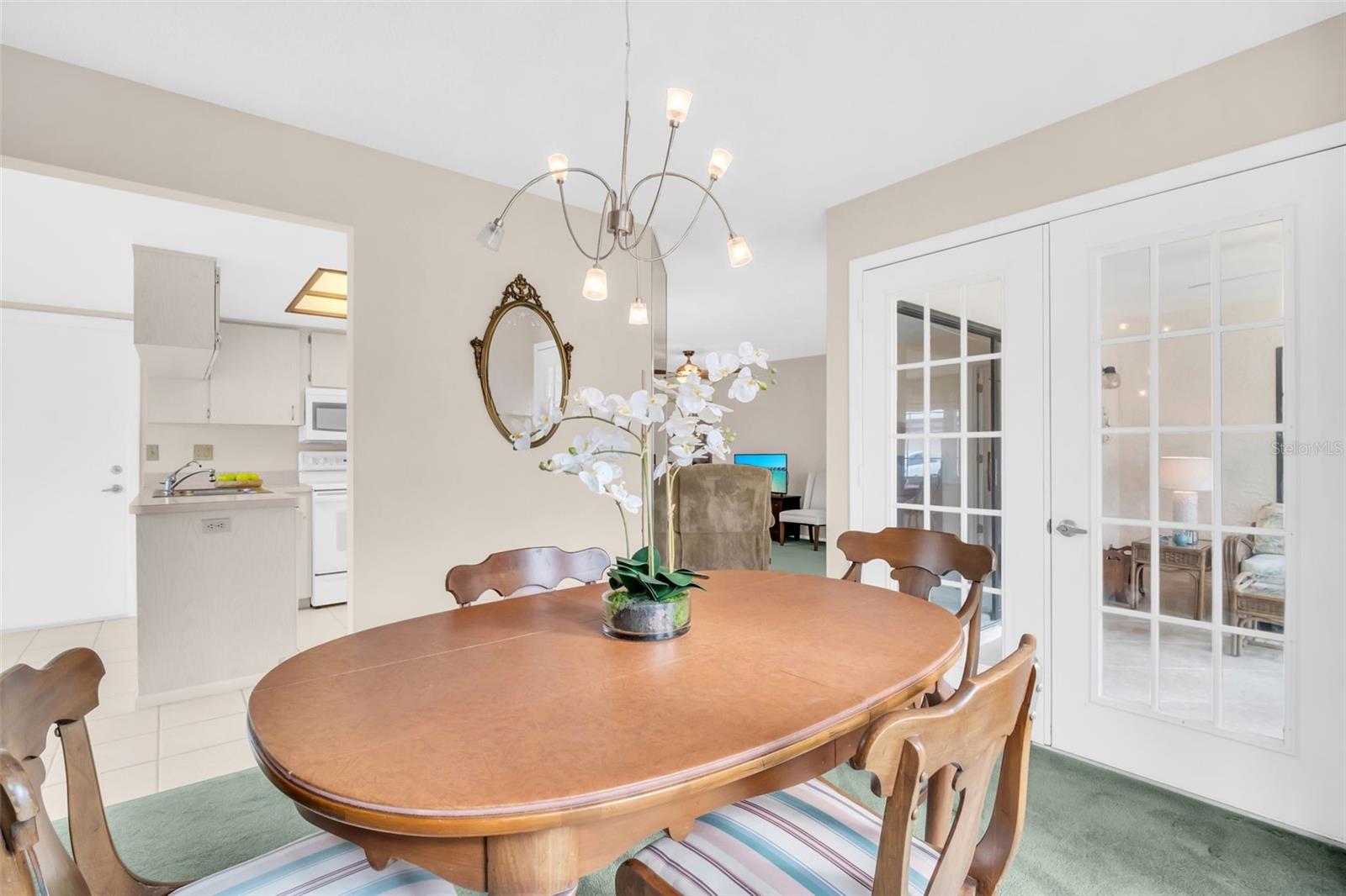 HIGHLAND LAKES SUTTON PLACE - Residential