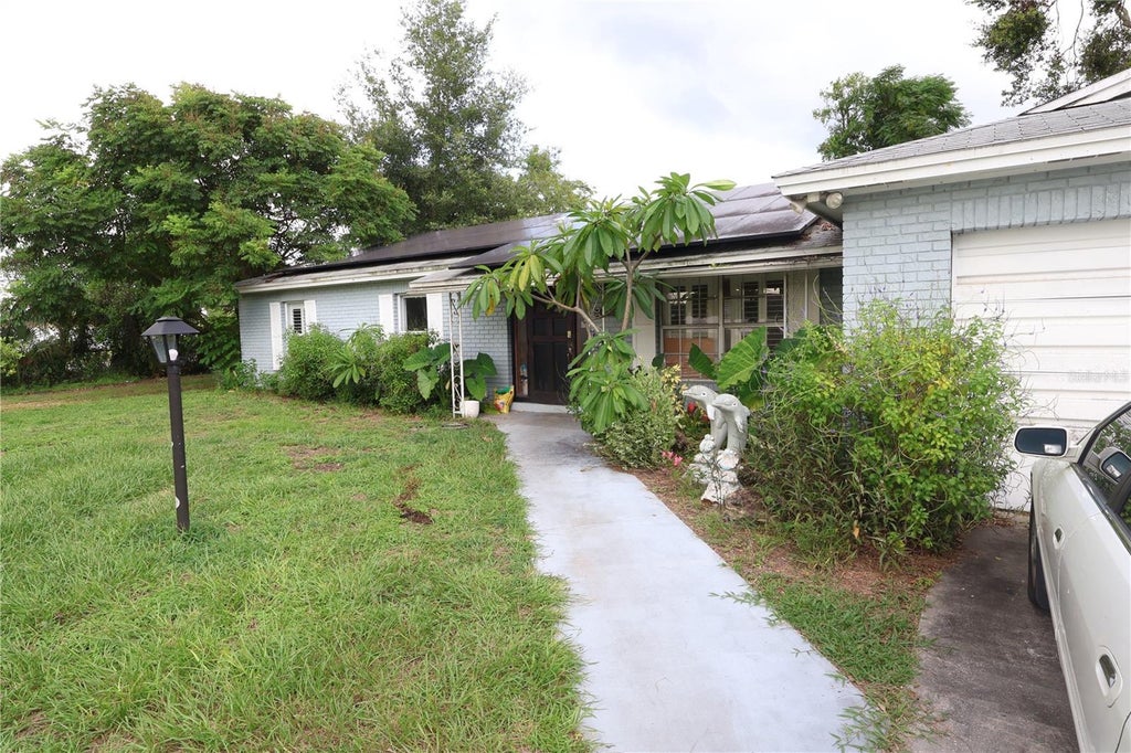 Photo of 1009 Shangri La Drive, Seffner, FL 33584 (MLS # TB8414796)