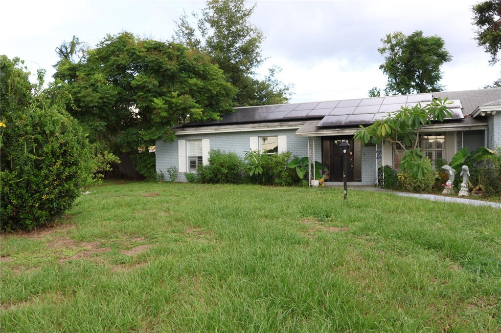 Photo of 1009 Shangri La Drive, Seffner, FL 33584 (MLS # TB8414796)