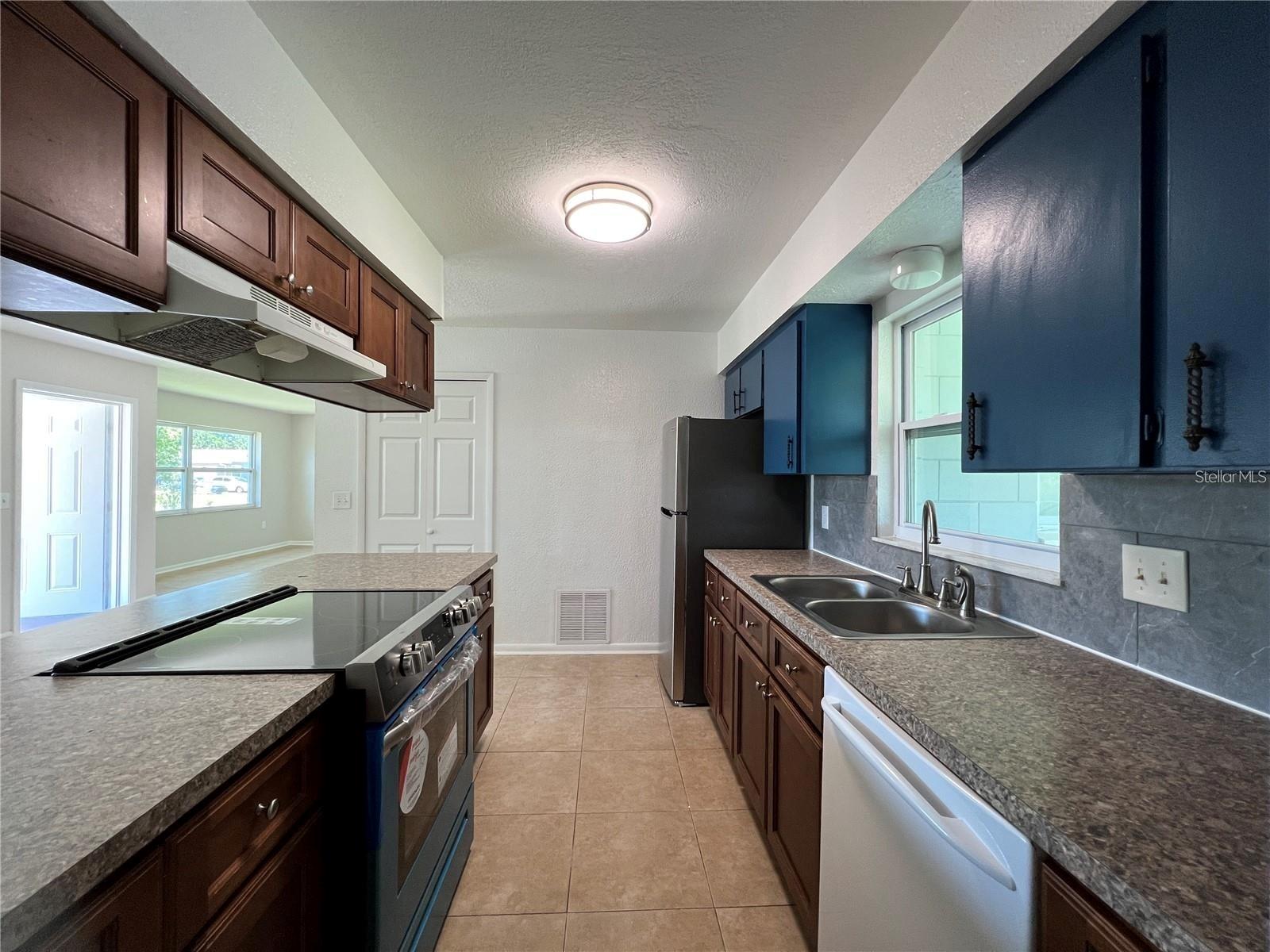 BACCHUS GDNS SEC 1 - Residential Lease