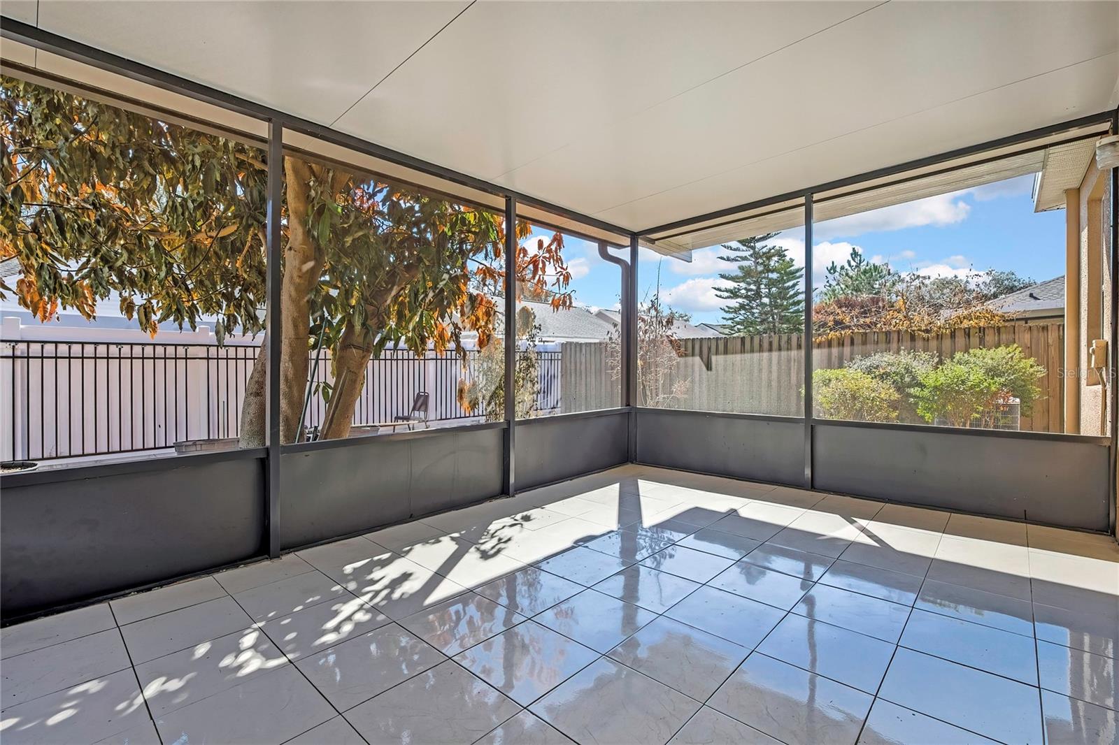 KINGS GATE SUB - Residential