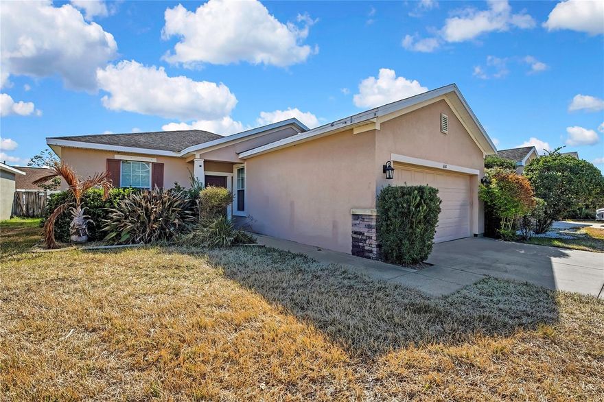 Heart of Brandon, 3/2/2, Built 2011. Upgrades Include: Diagonal Cceramic Tile Throughout, Granite Counters, Cherry Wood Cabinets, Stainless Appliances, Split Plan, Big Covered Screened Lanai with Sink. 10 Minutes to EVERYTHING.