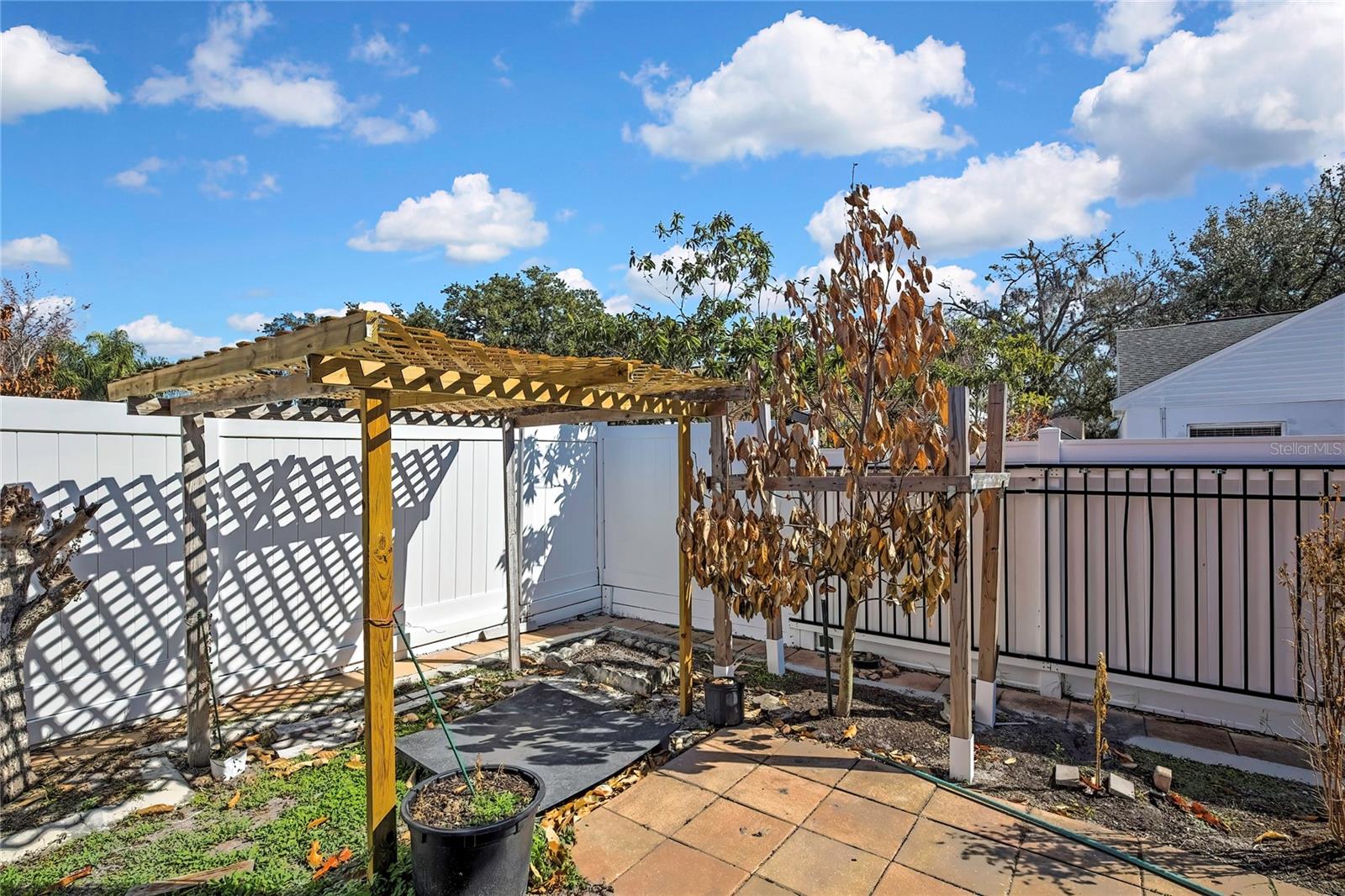 KINGS GATE SUB - Residential