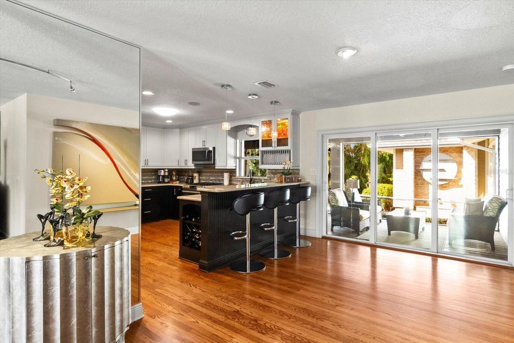 Photo of 1538 S Orange Avenue, Sarasota, FL 34239 (MLS # A4672485)