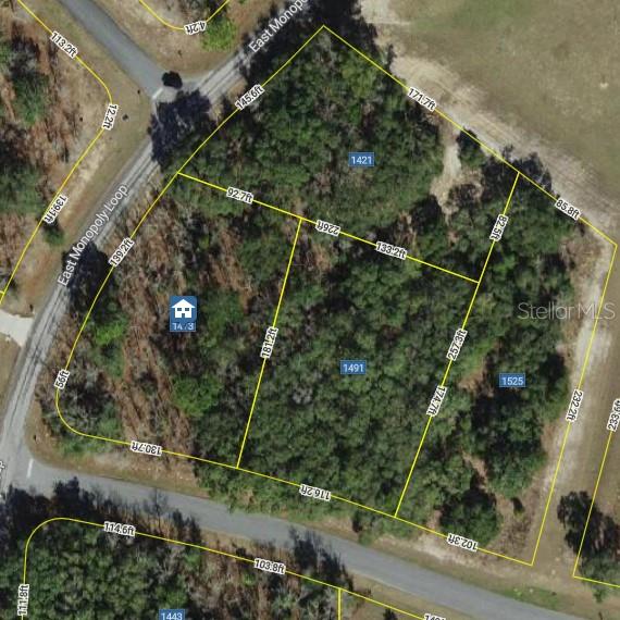 It's located near major highways and shopping, a neighbor of Citrus Hills.