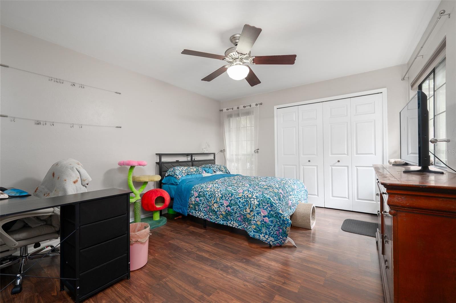 ROCKWOOD VILLAS - Residential