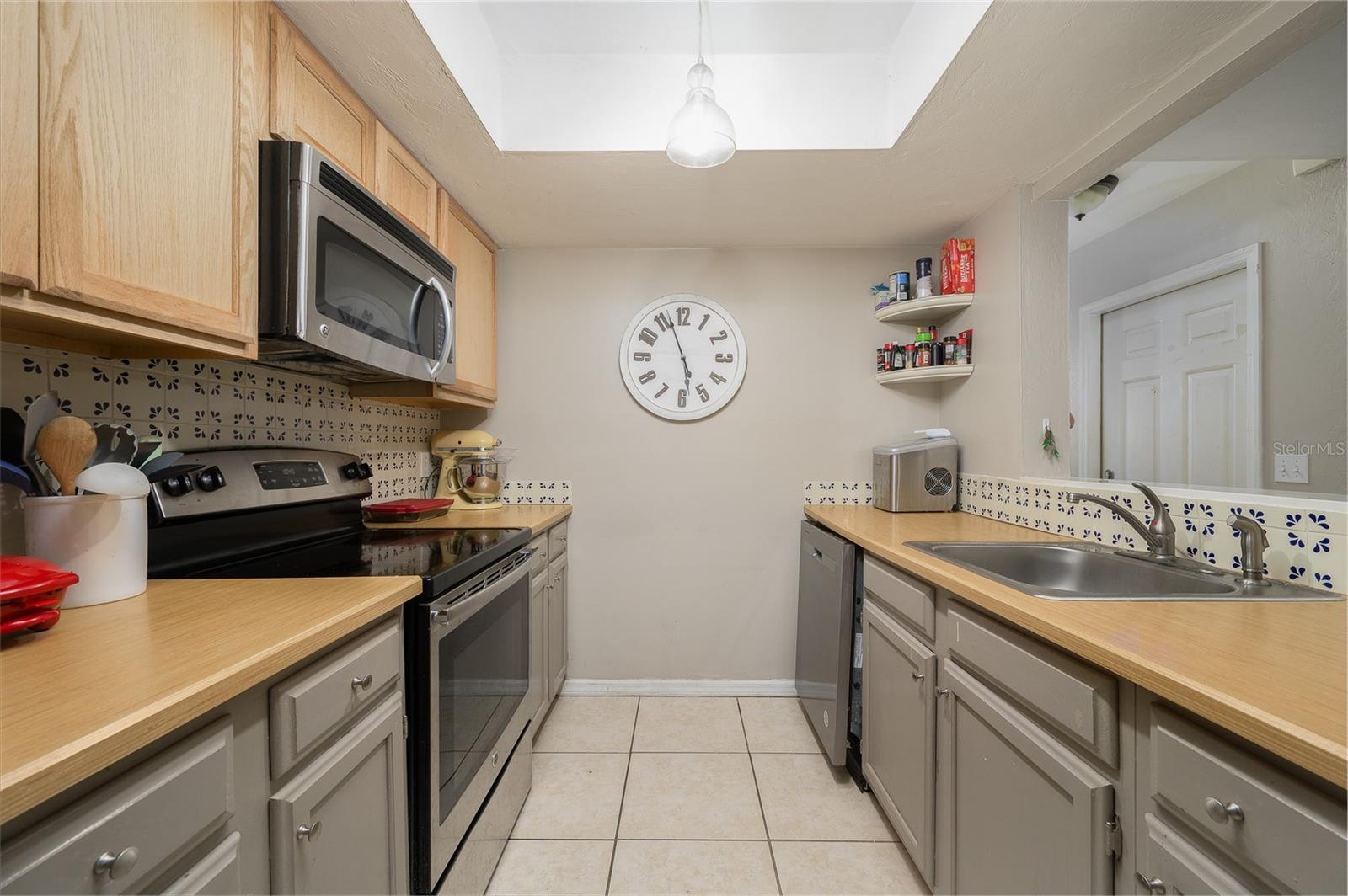 ROCKWOOD VILLAS - Residential