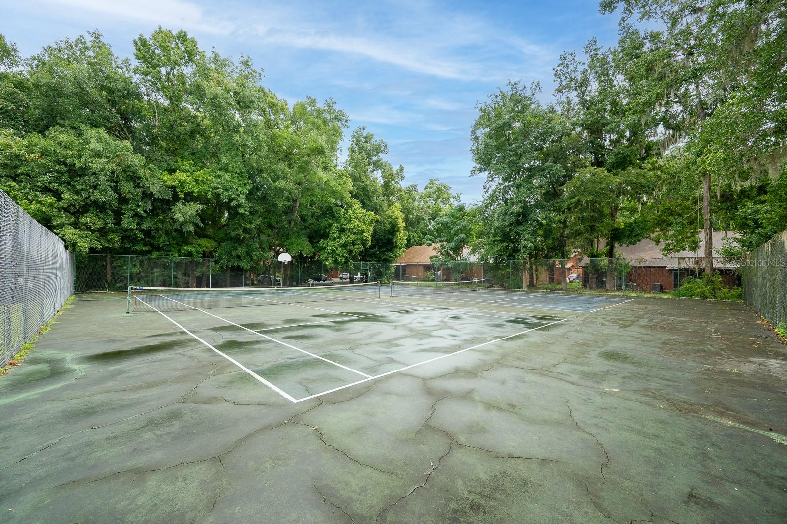 ROCKWOOD VILLAS - Residential