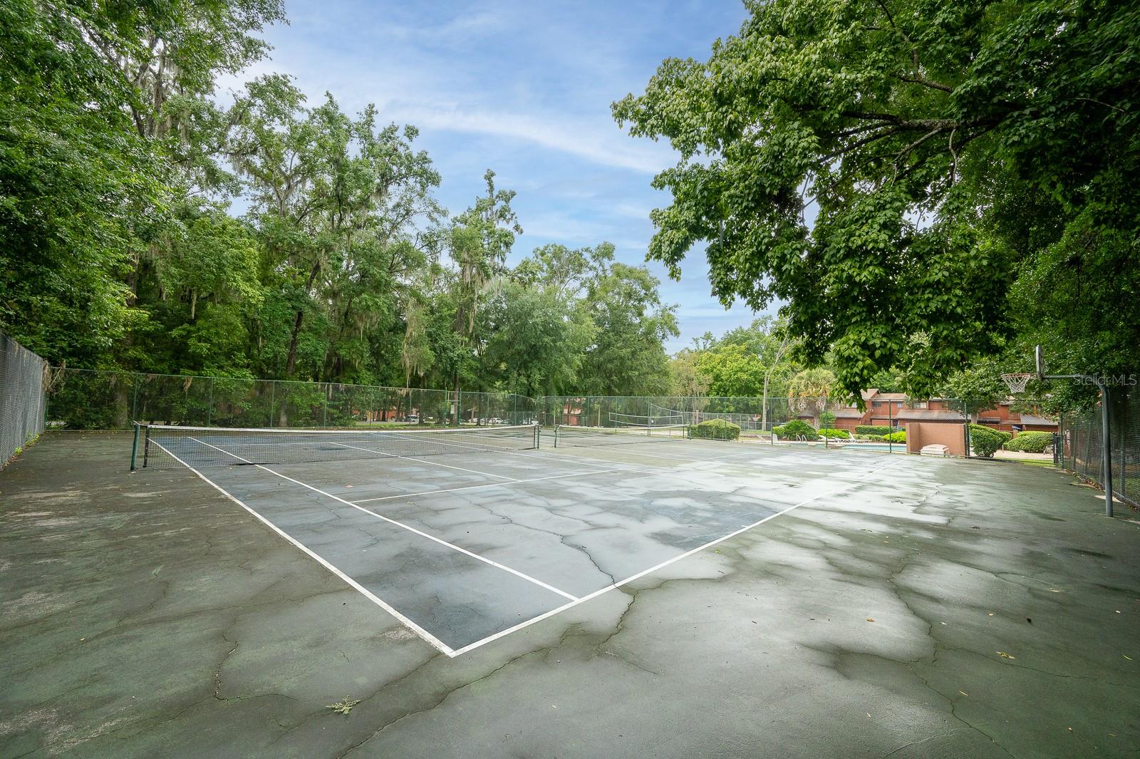 ROCKWOOD VILLAS - Residential