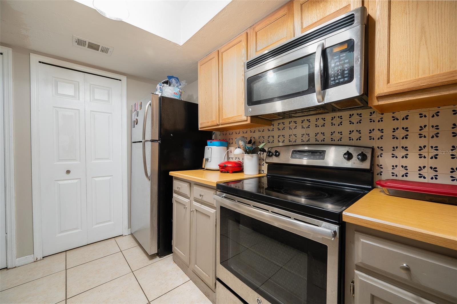 ROCKWOOD VILLAS - Residential