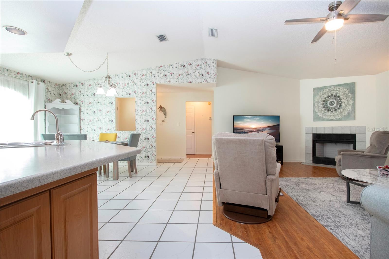 LAKEVIEW VILLAGE SEC A UNI - Residential