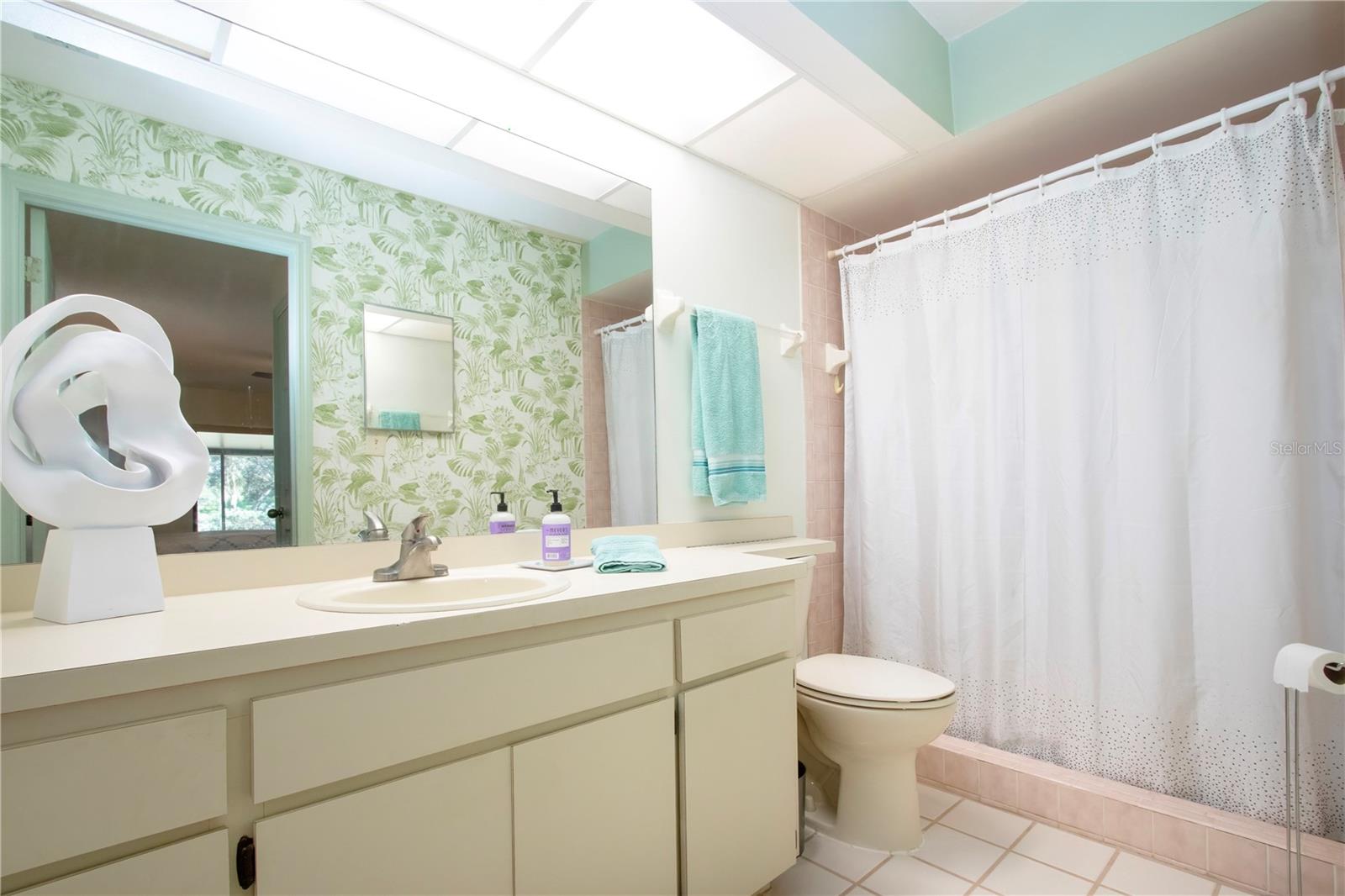 LAKEVIEW VILLAGE SEC A UNI - Residential